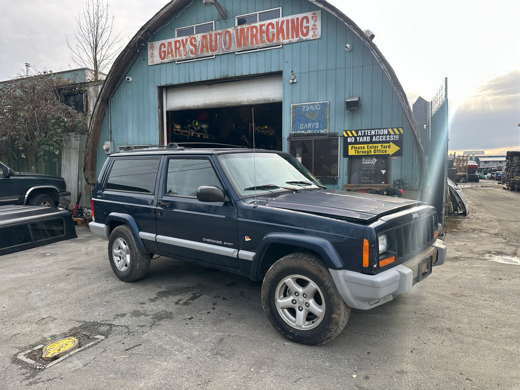 2000 Jeep Cherokee XJ 4.0 2dr – J2511