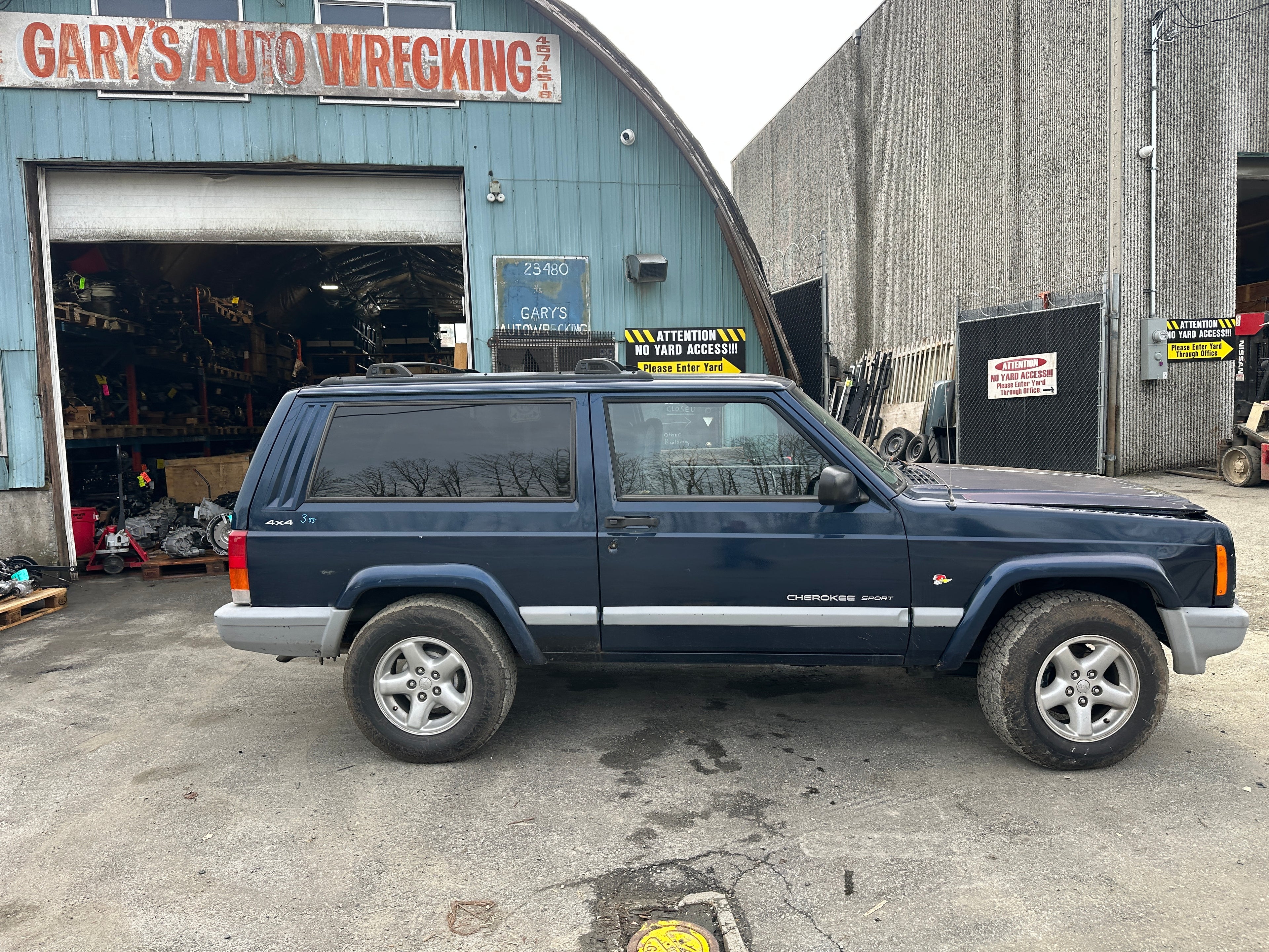 2000 Jeep Cherokee XJ 4.0 2dr – J2511