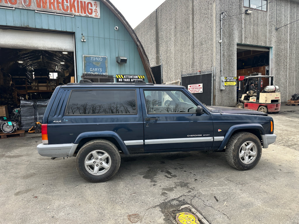 2000 Jeep Cherokee XJ 4.0 2dr – J2511