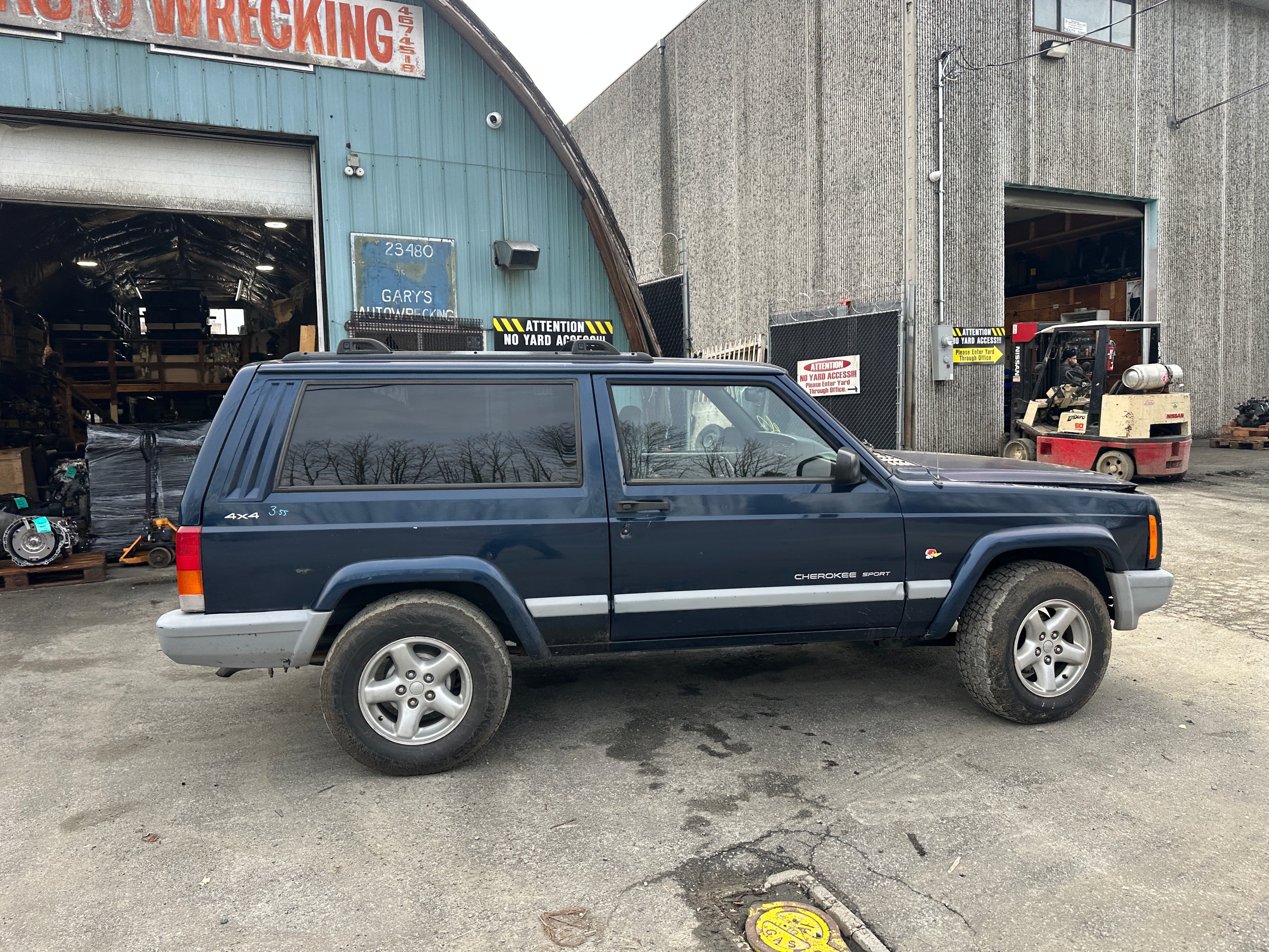 2000 Jeep Cherokee XJ 4.0 2dr – J2511