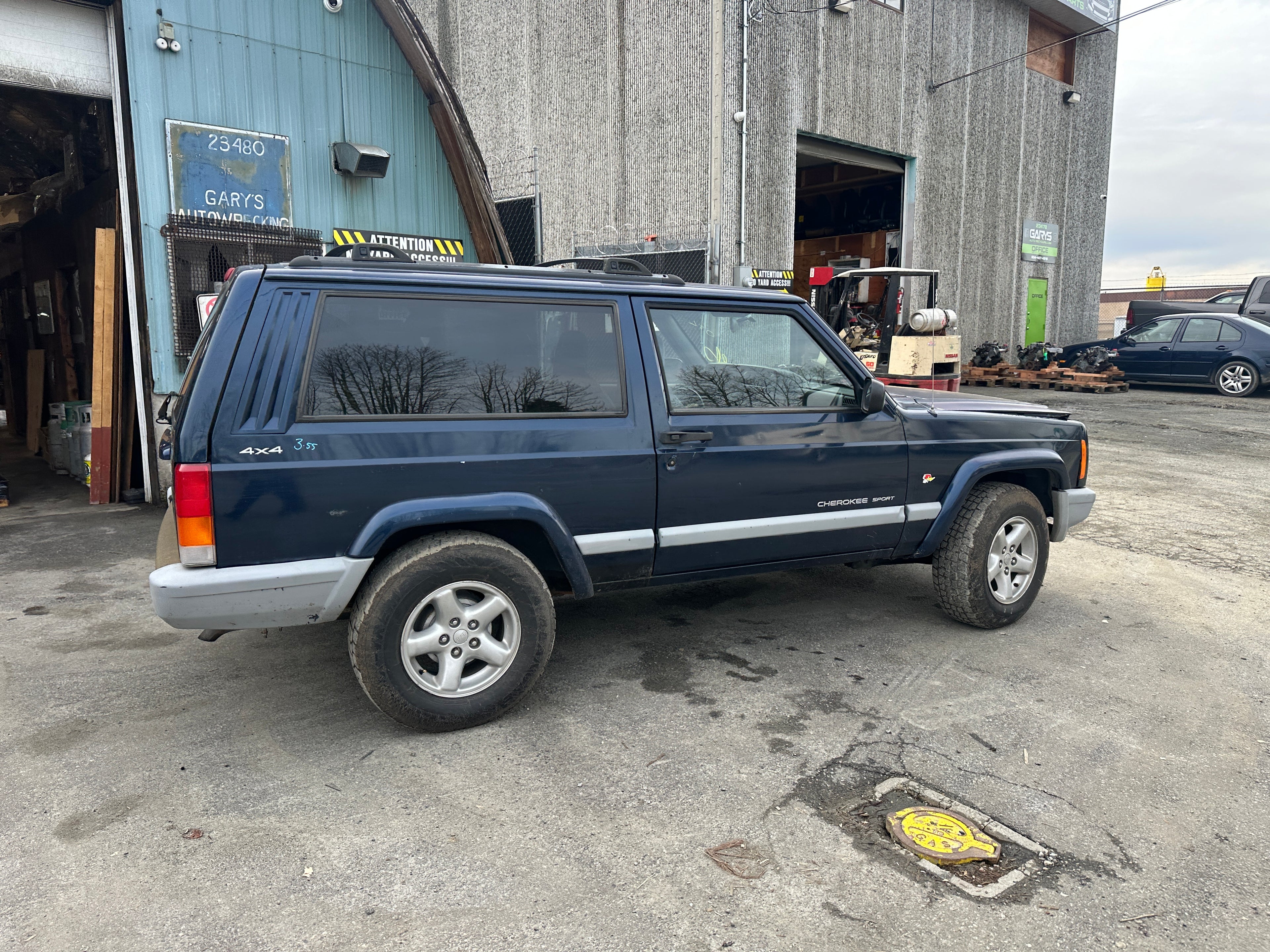 2000 Jeep Cherokee XJ 4.0 2dr – J2511