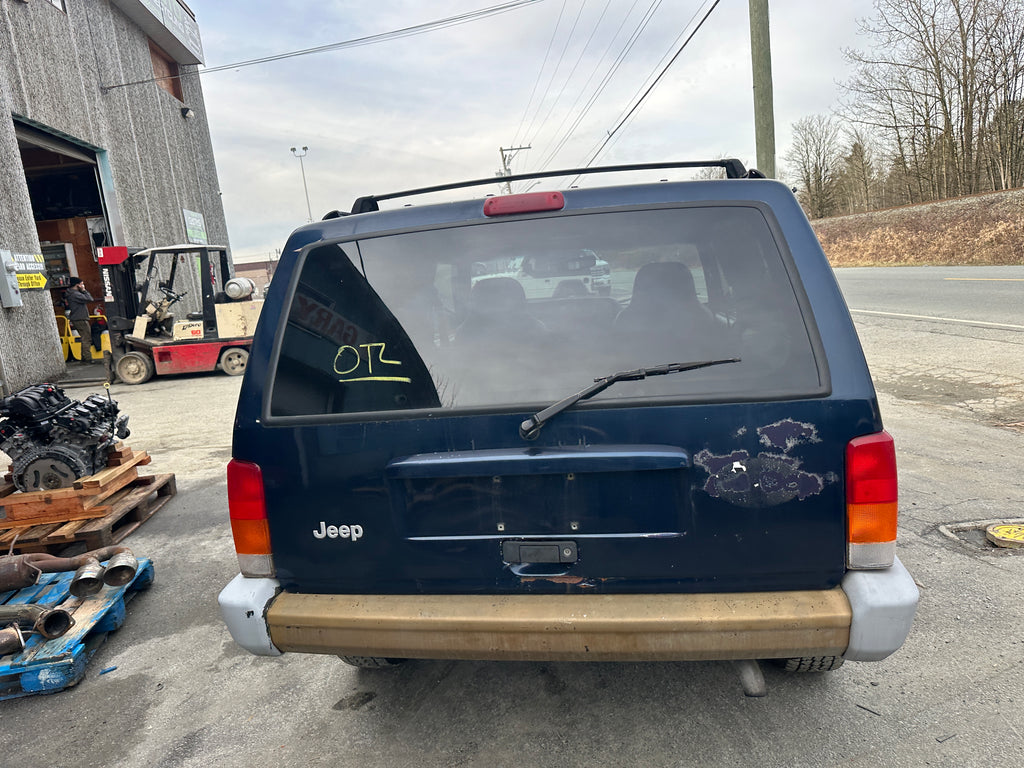 2000 Jeep Cherokee XJ 4.0 2dr – J2511