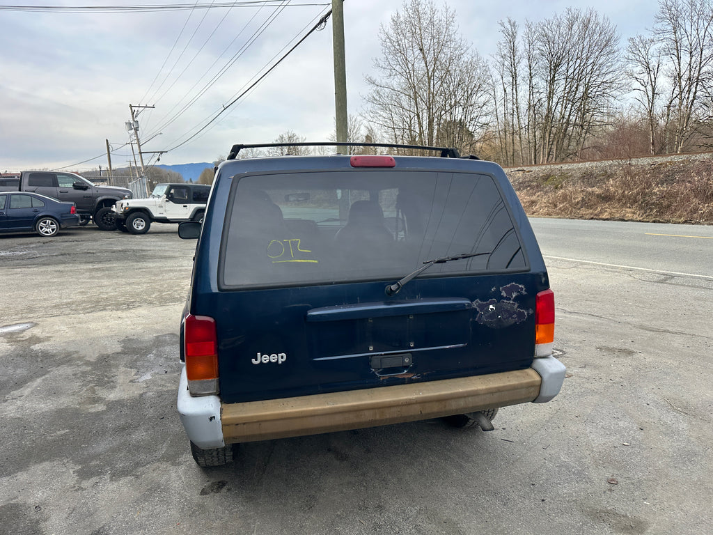 2000 Jeep Cherokee XJ 4.0 2dr – J2511