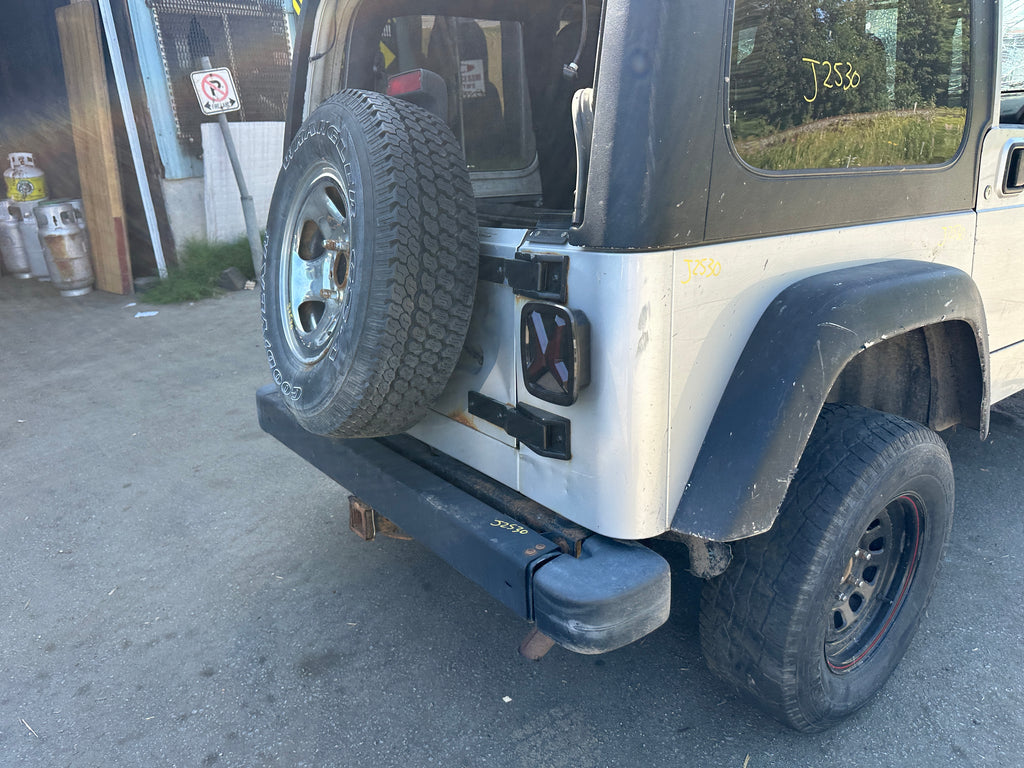 2003 Jeep Wrangler TJ 4.0 – J2530