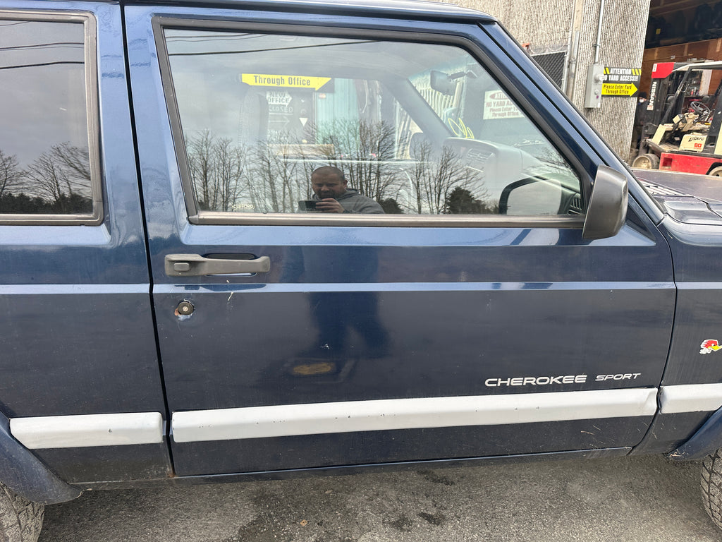 2000 Jeep Cherokee XJ 4.0 2dr – J2511