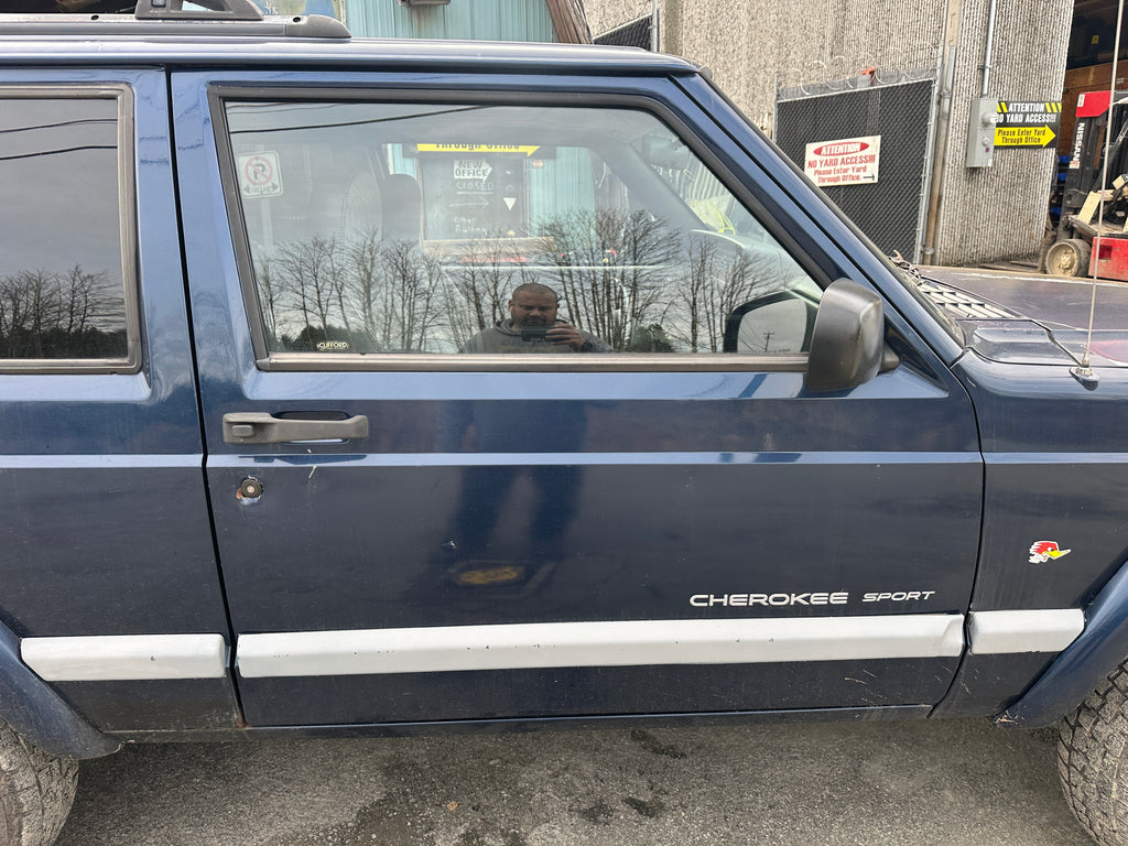 2000 Jeep Cherokee XJ 4.0 2dr – J2511