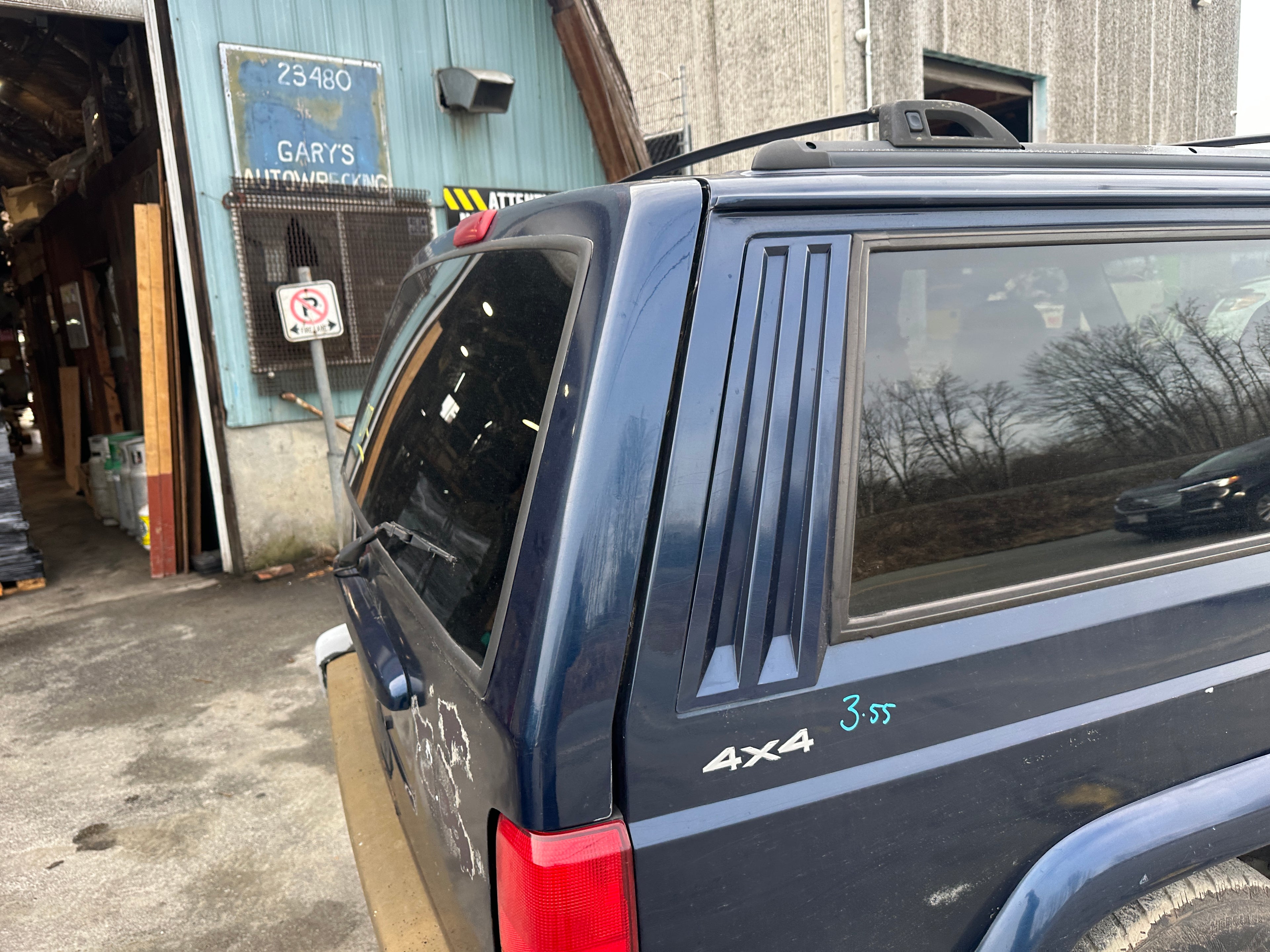 2000 Jeep Cherokee XJ 4.0 2dr – J2511