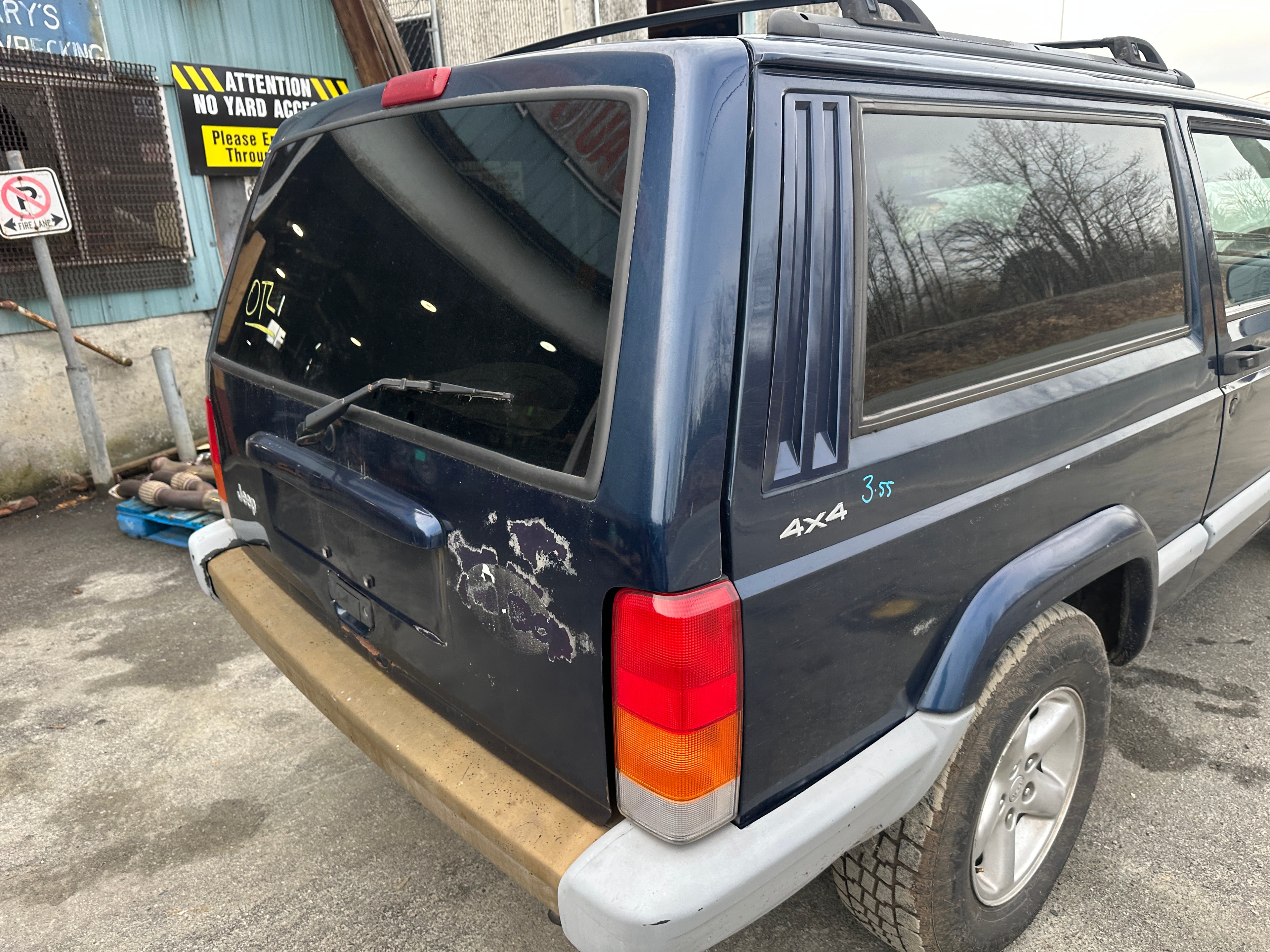 2000 Jeep Cherokee XJ 4.0 2dr – J2511