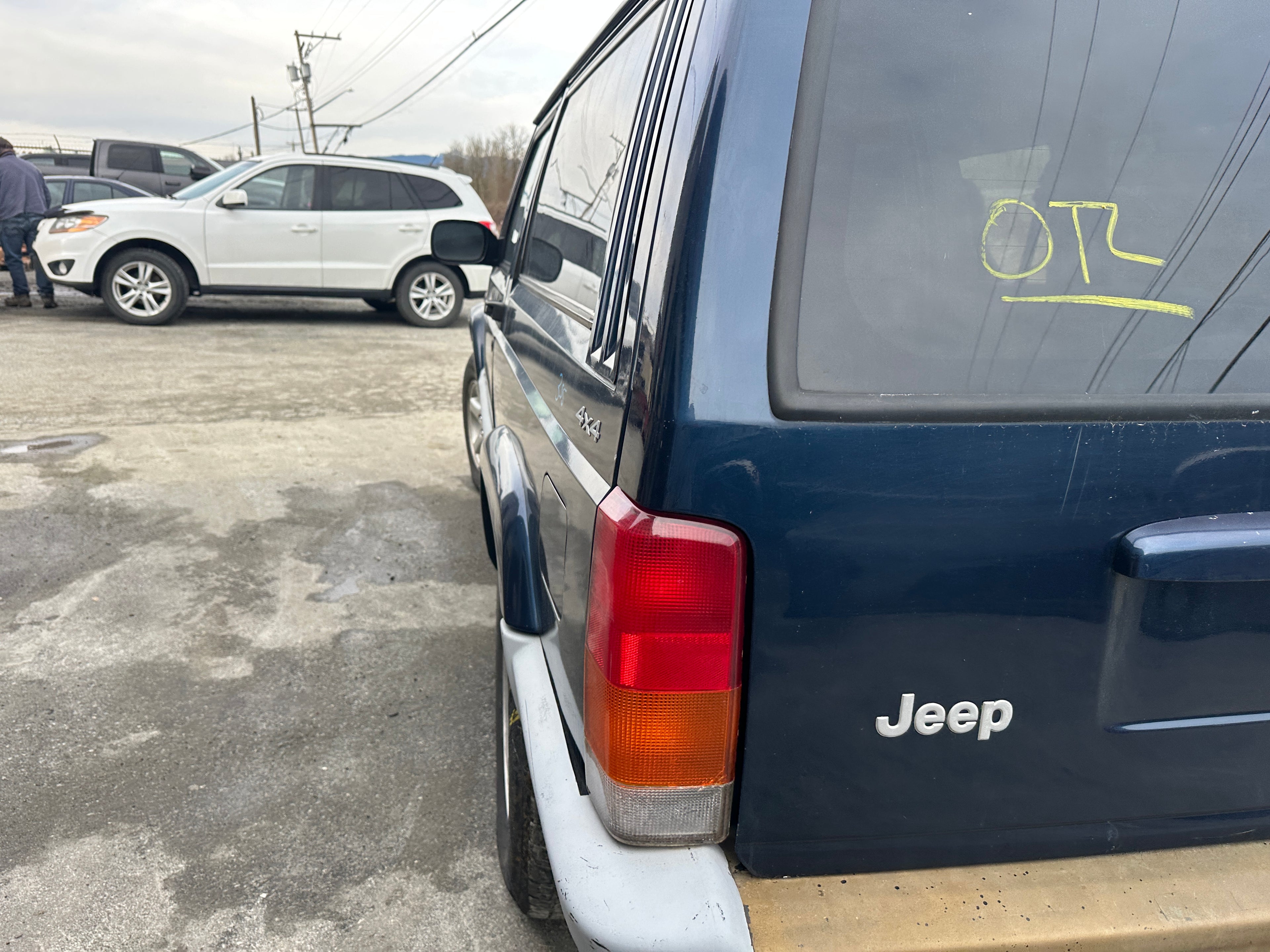 2000 Jeep Cherokee XJ 4.0 2dr – J2511