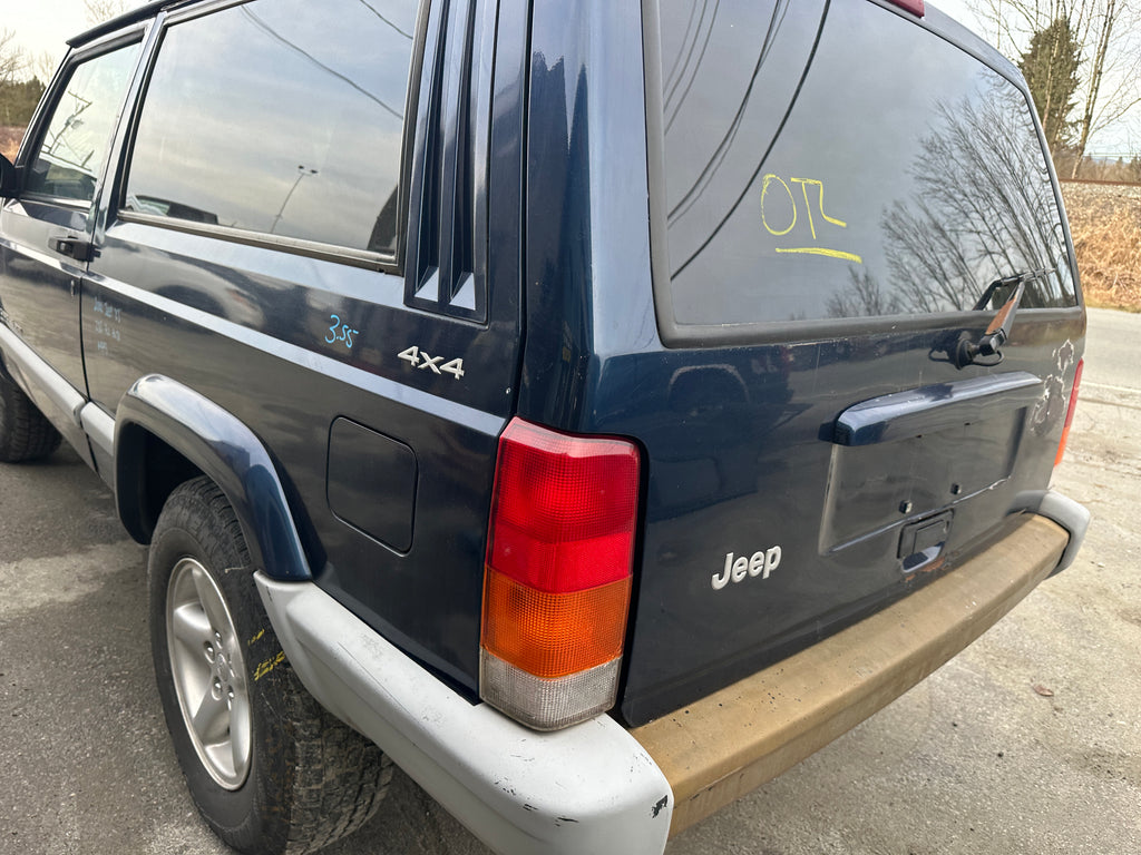 2000 Jeep Cherokee XJ 4.0 2dr – J2511