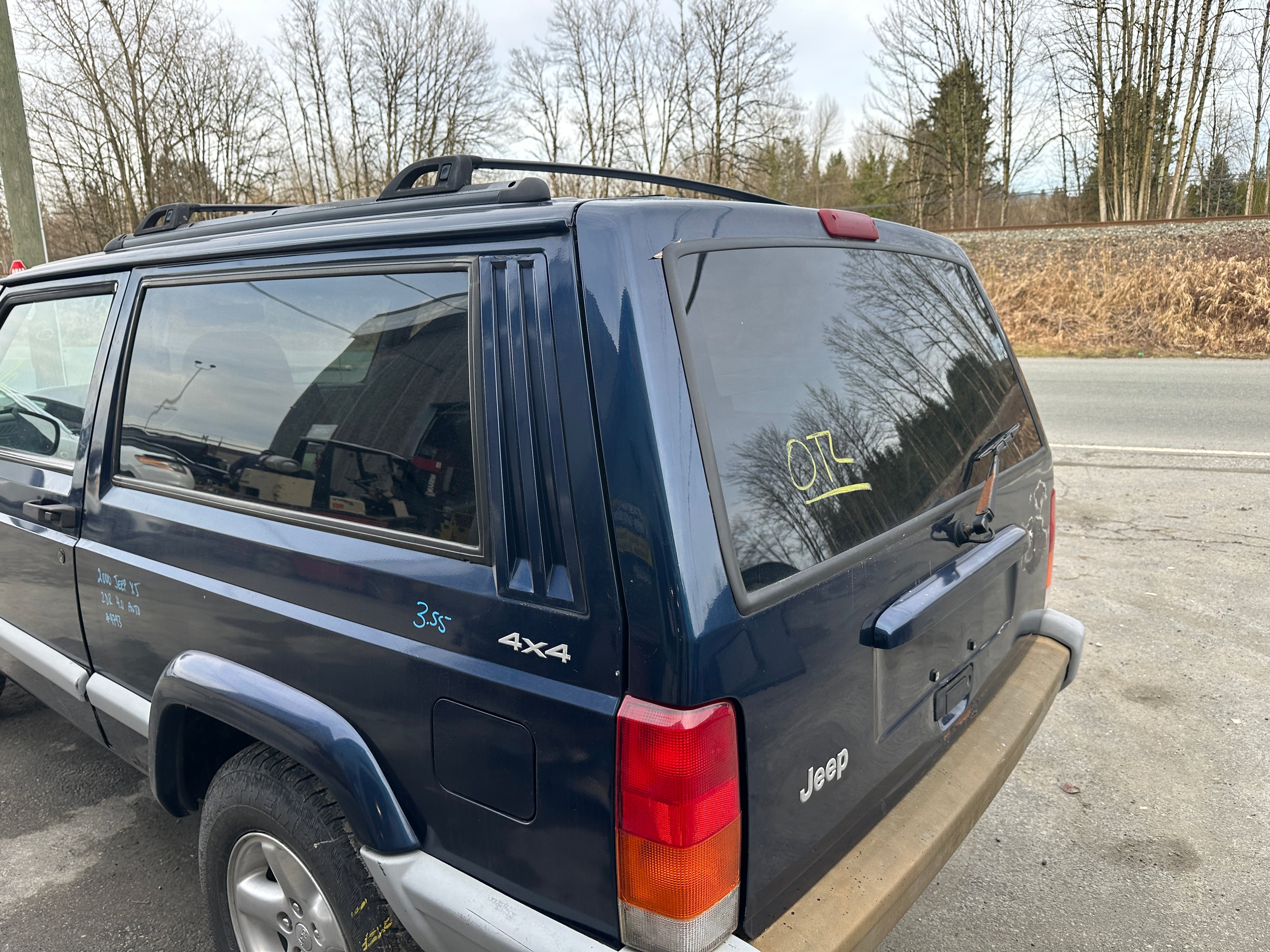 2000 Jeep Cherokee XJ 4.0 2dr – J2511