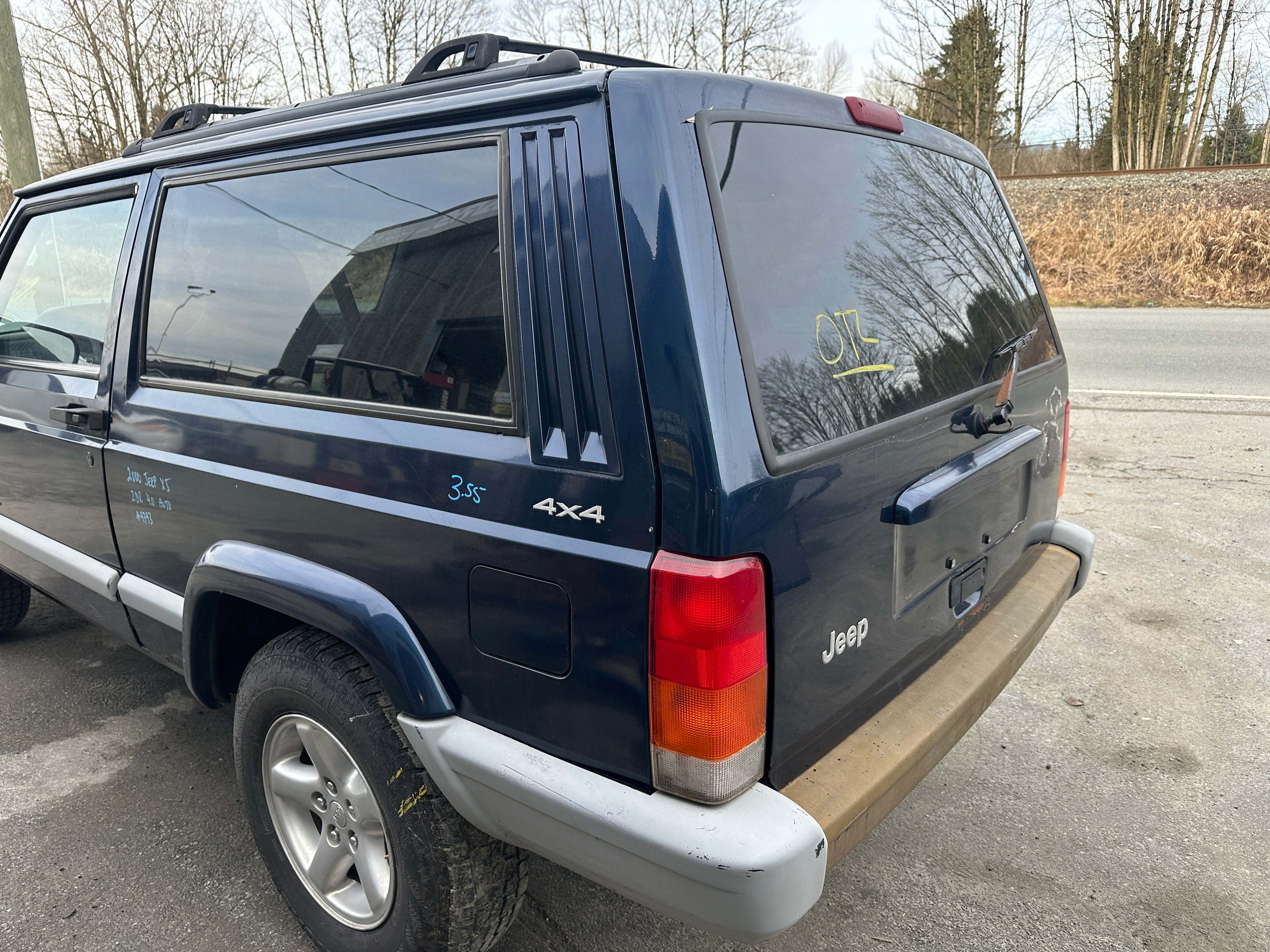 2000 Jeep Cherokee XJ 4.0 2dr – J2511