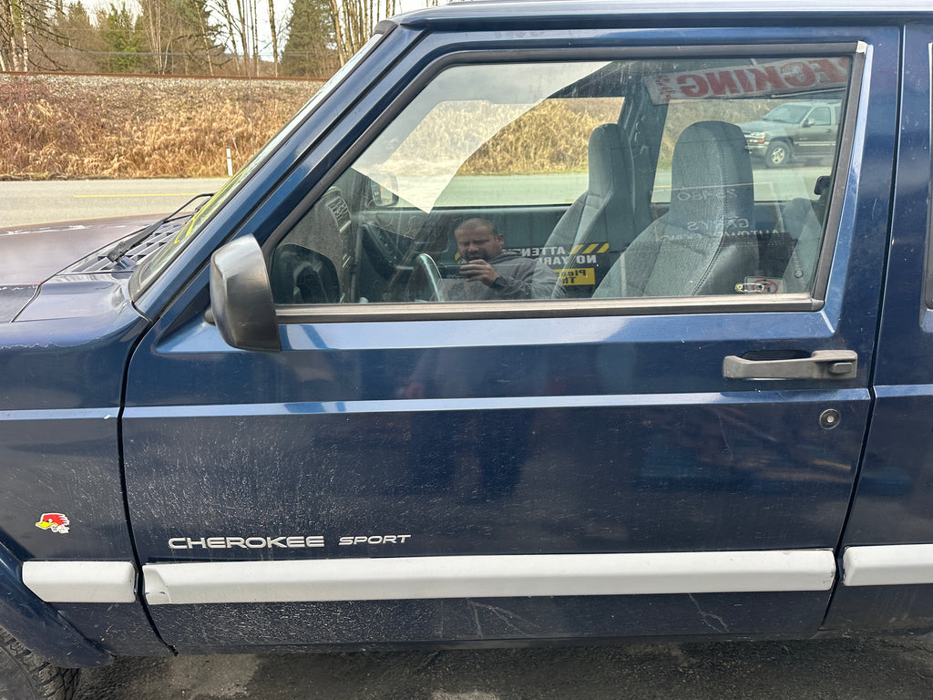 2000 Jeep Cherokee XJ 4.0 2dr – J2511