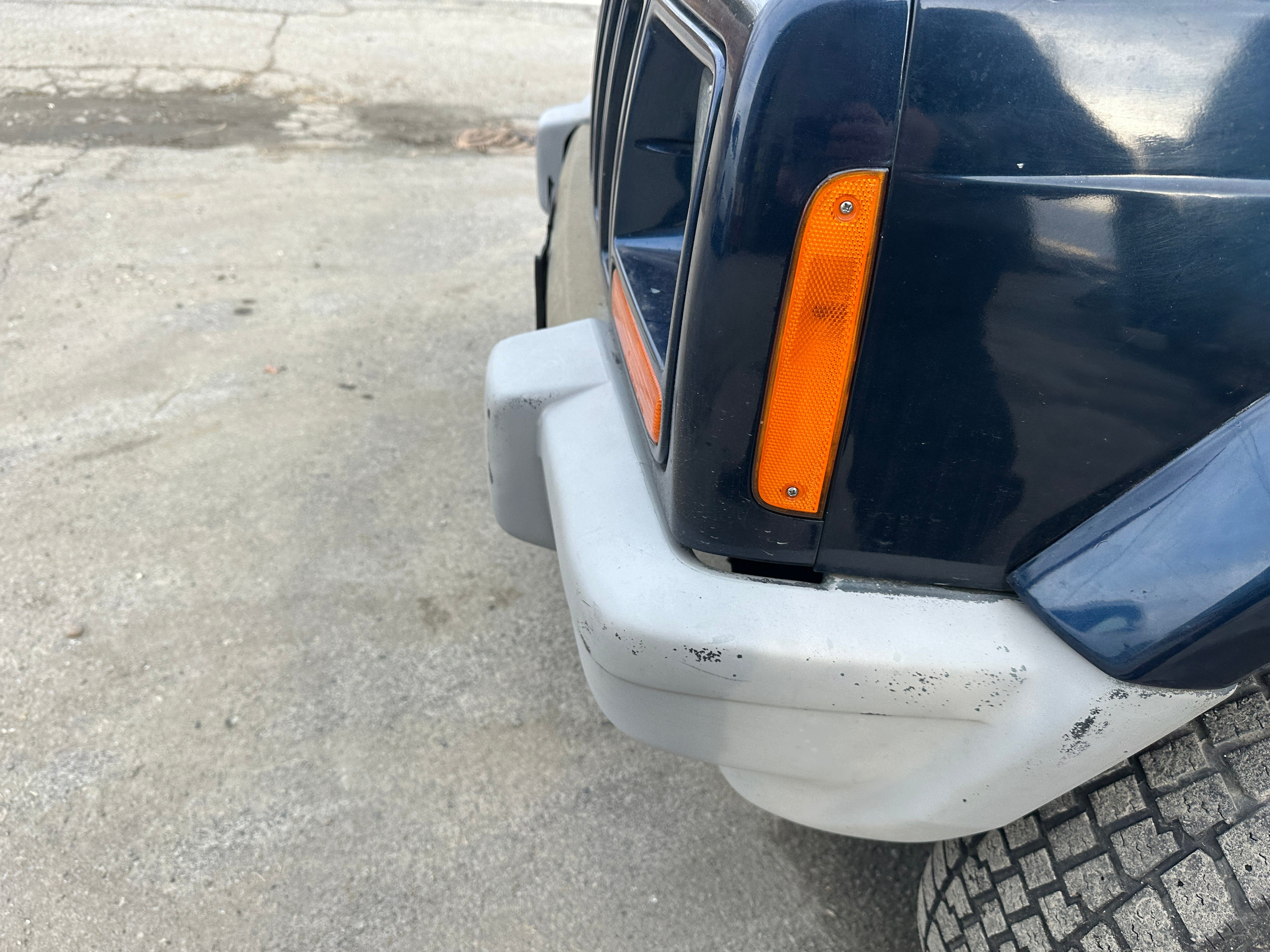 2000 Jeep Cherokee XJ 4.0 2dr – J2511