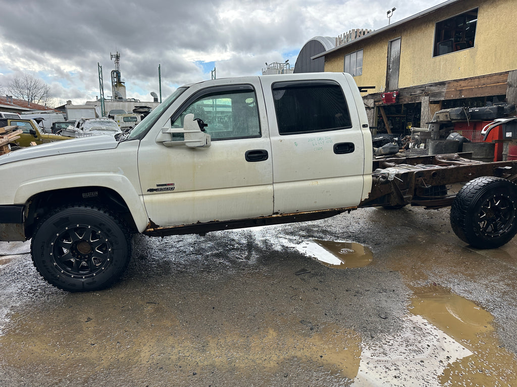 2004 Chevrolet Silverado K3500 6.6 LLY Duramax – C2605
