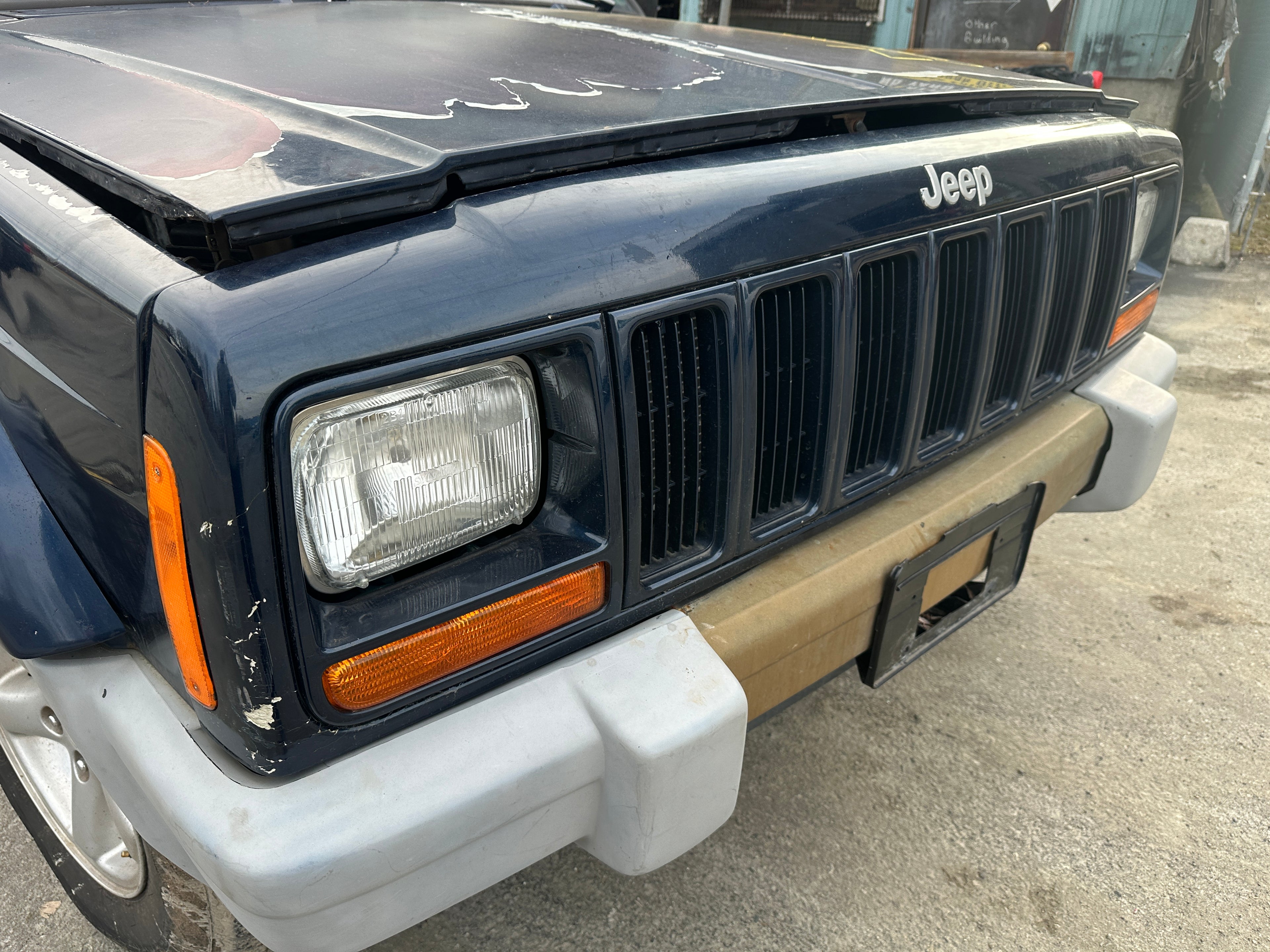 2000 Jeep Cherokee XJ 4.0 2dr – J2511