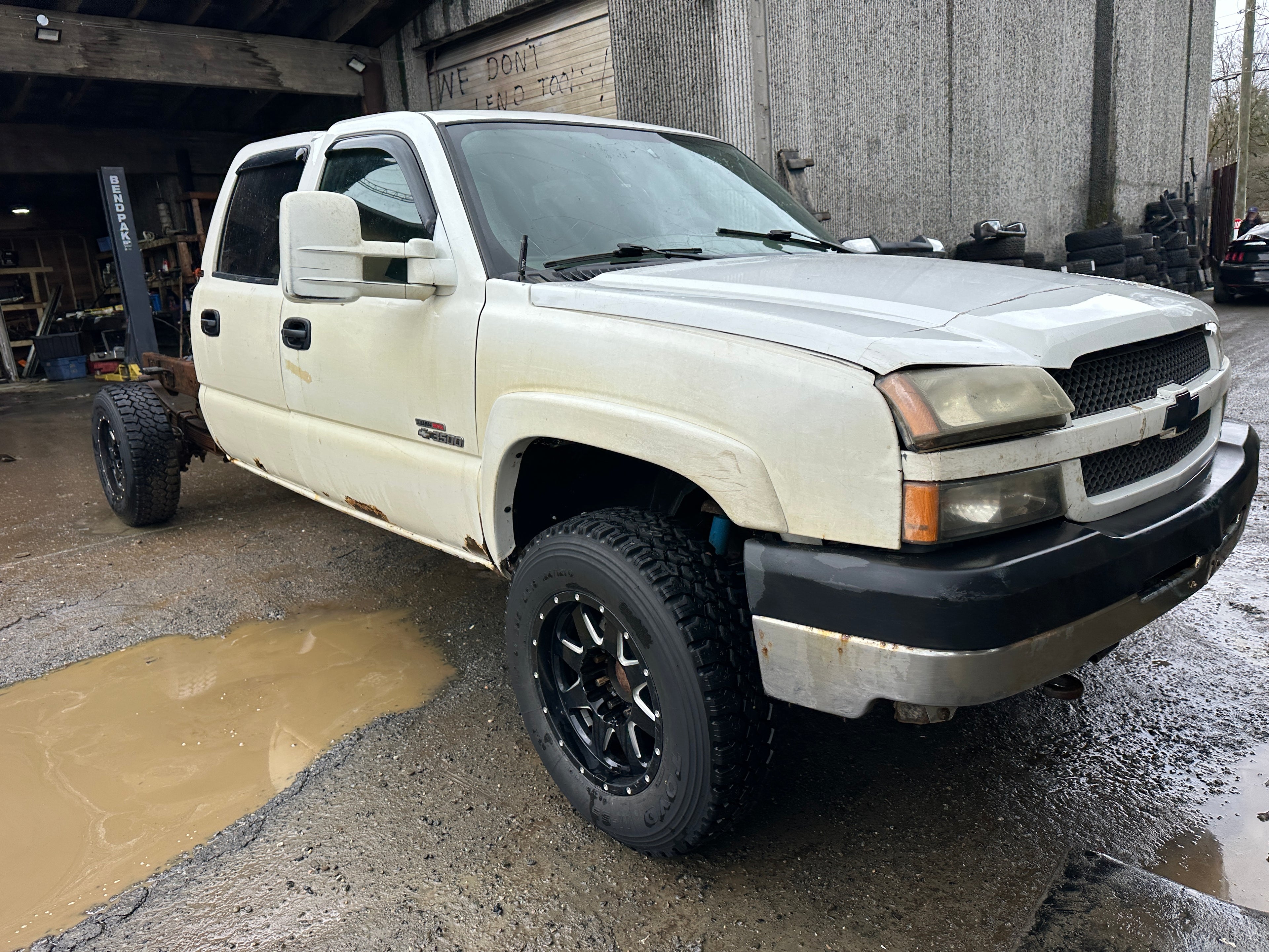 2004 Chevrolet Silverado K3500 6.6 LLY Duramax – C2605