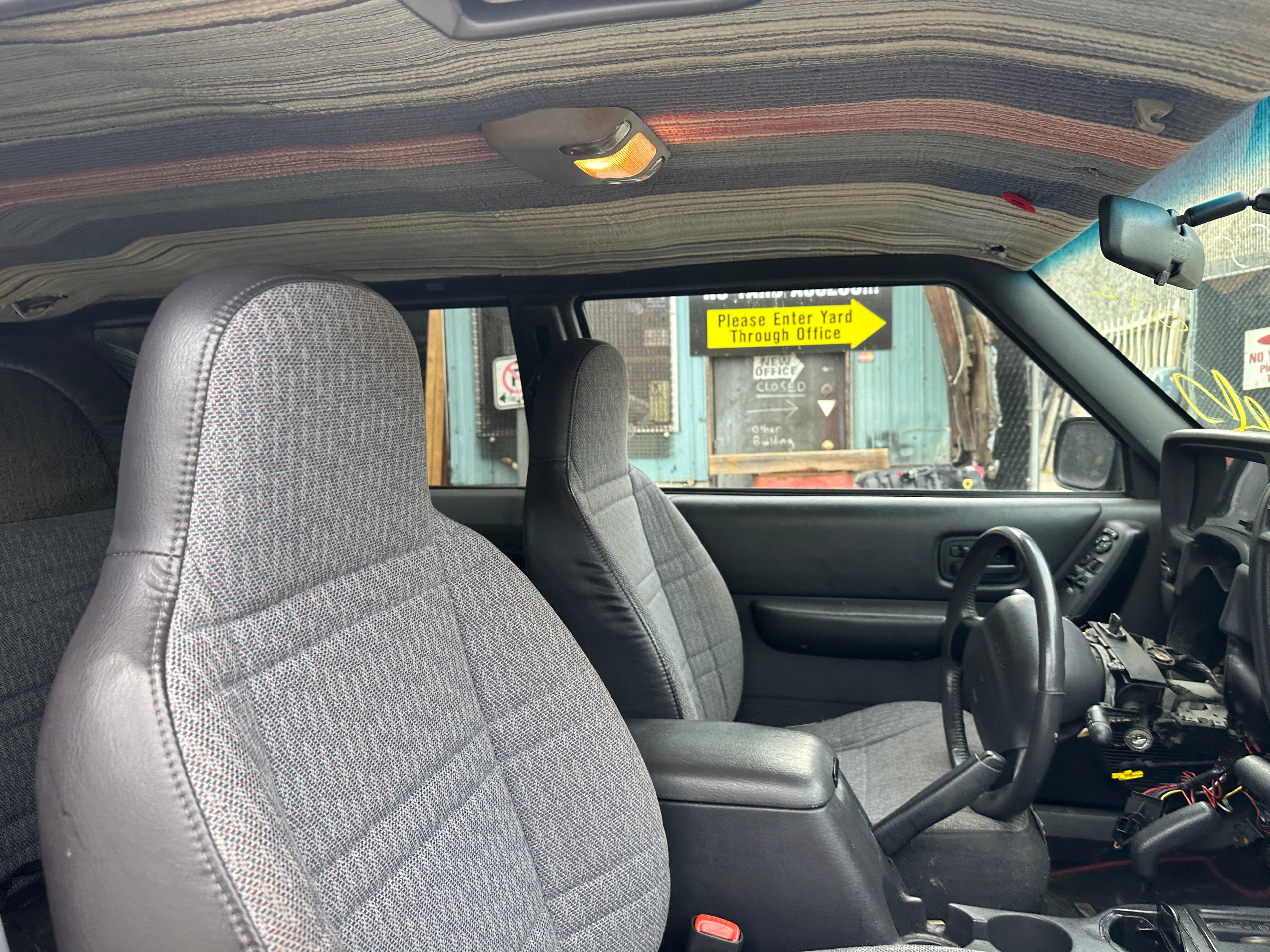 2000 Jeep Cherokee XJ 4.0 2dr – J2511