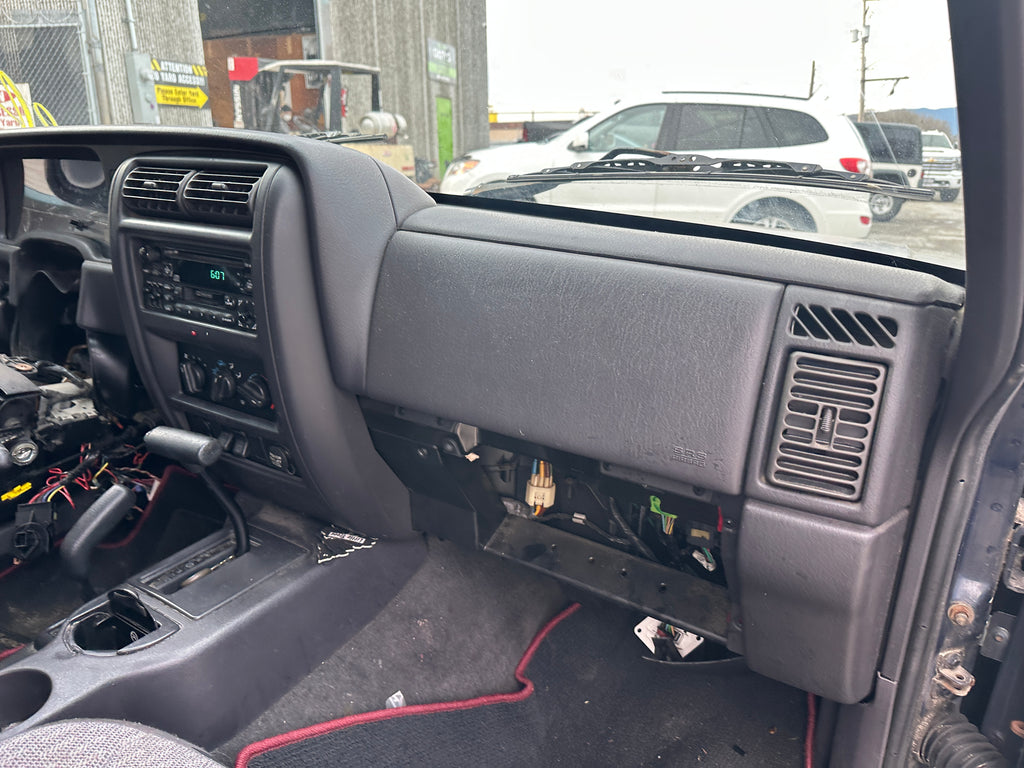 2000 Jeep Cherokee XJ 4.0 2dr – J2511