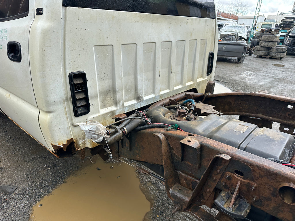 2004 Chevrolet Silverado K3500 6.6 LLY Duramax – C2605