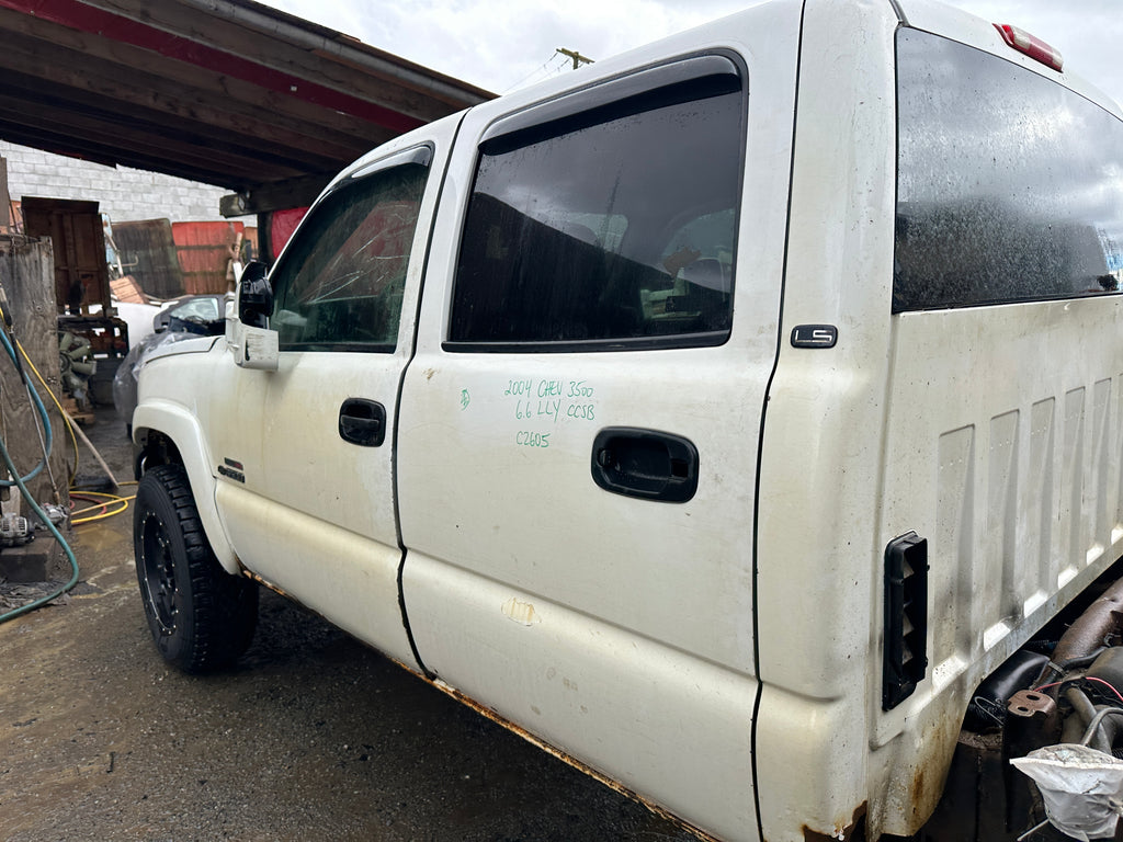 2004 Chevrolet Silverado K3500 6.6 LLY Duramax – C2605