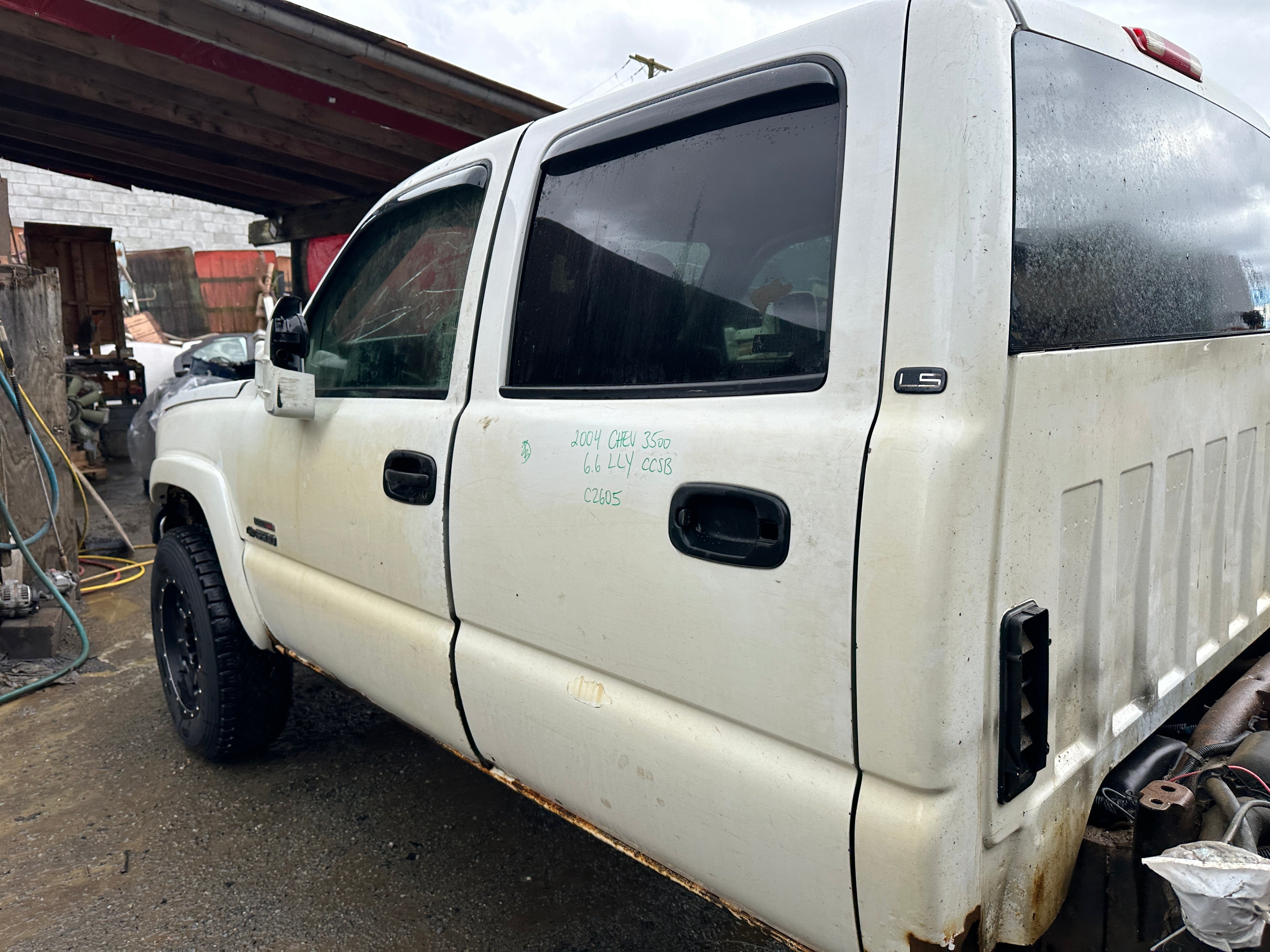 2004 Chevrolet Silverado K3500 6.6 LLY Duramax – C2605