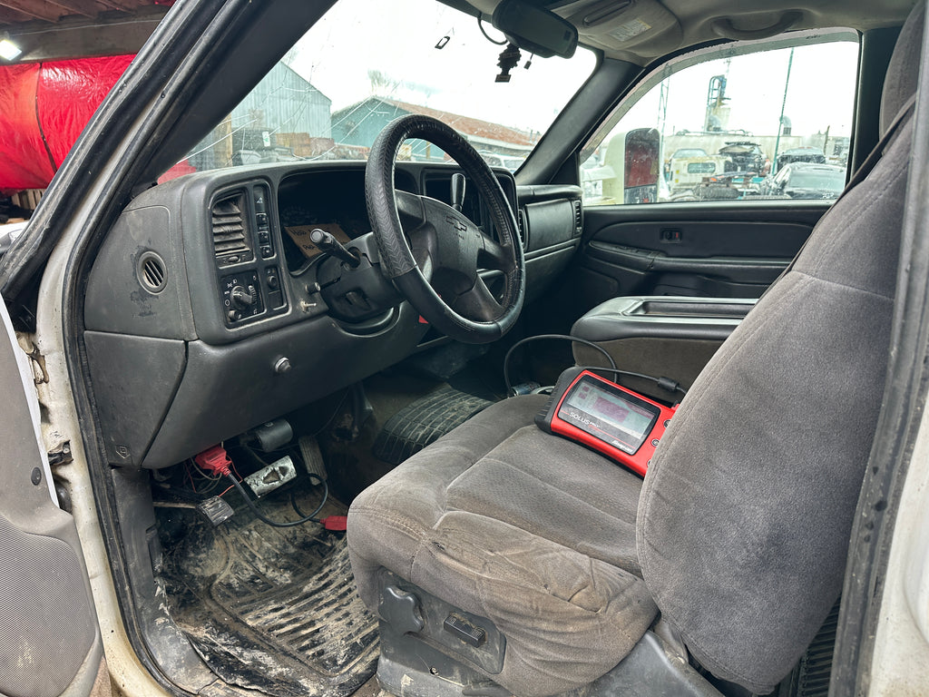 2004 Chevrolet Silverado K3500 6.6 LLY Duramax – C2605