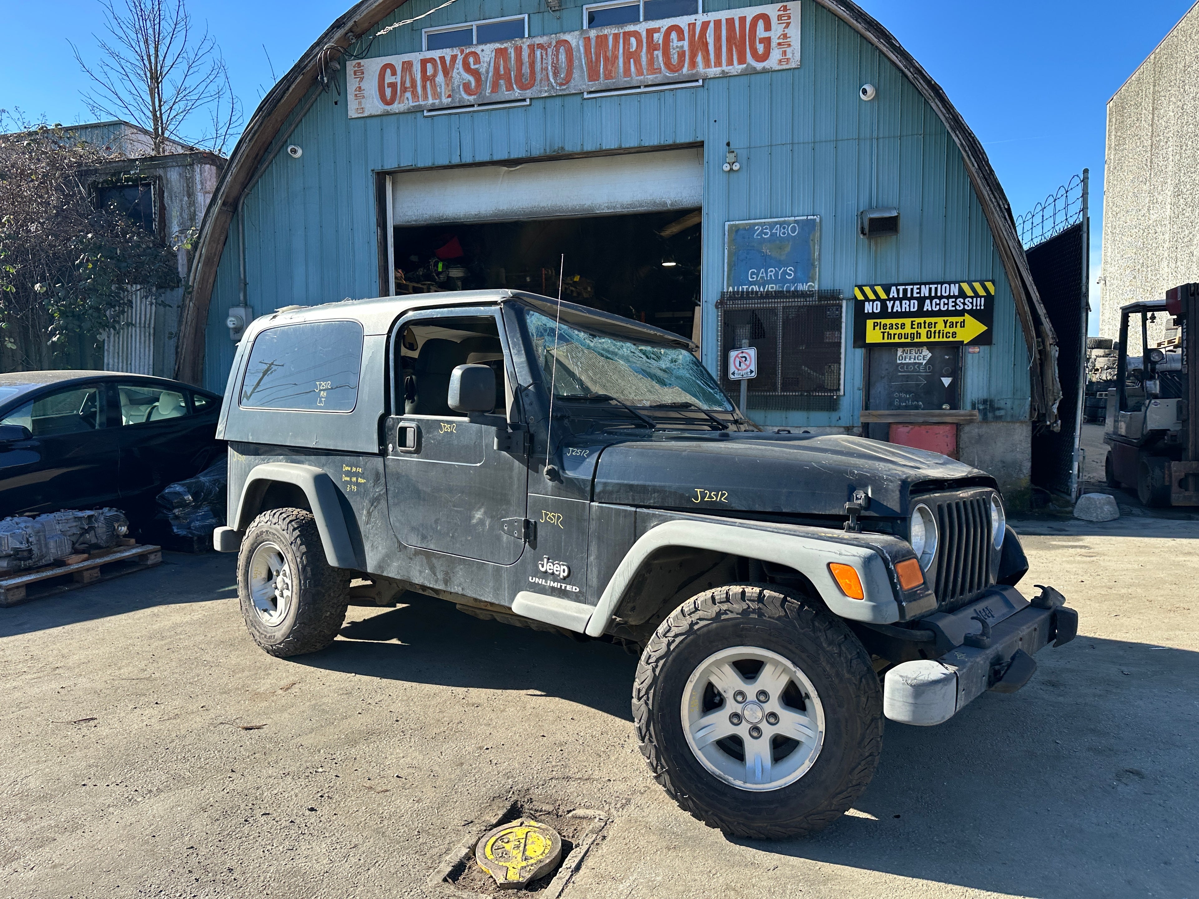 2004 Jeep Wrangler LJ – J2512