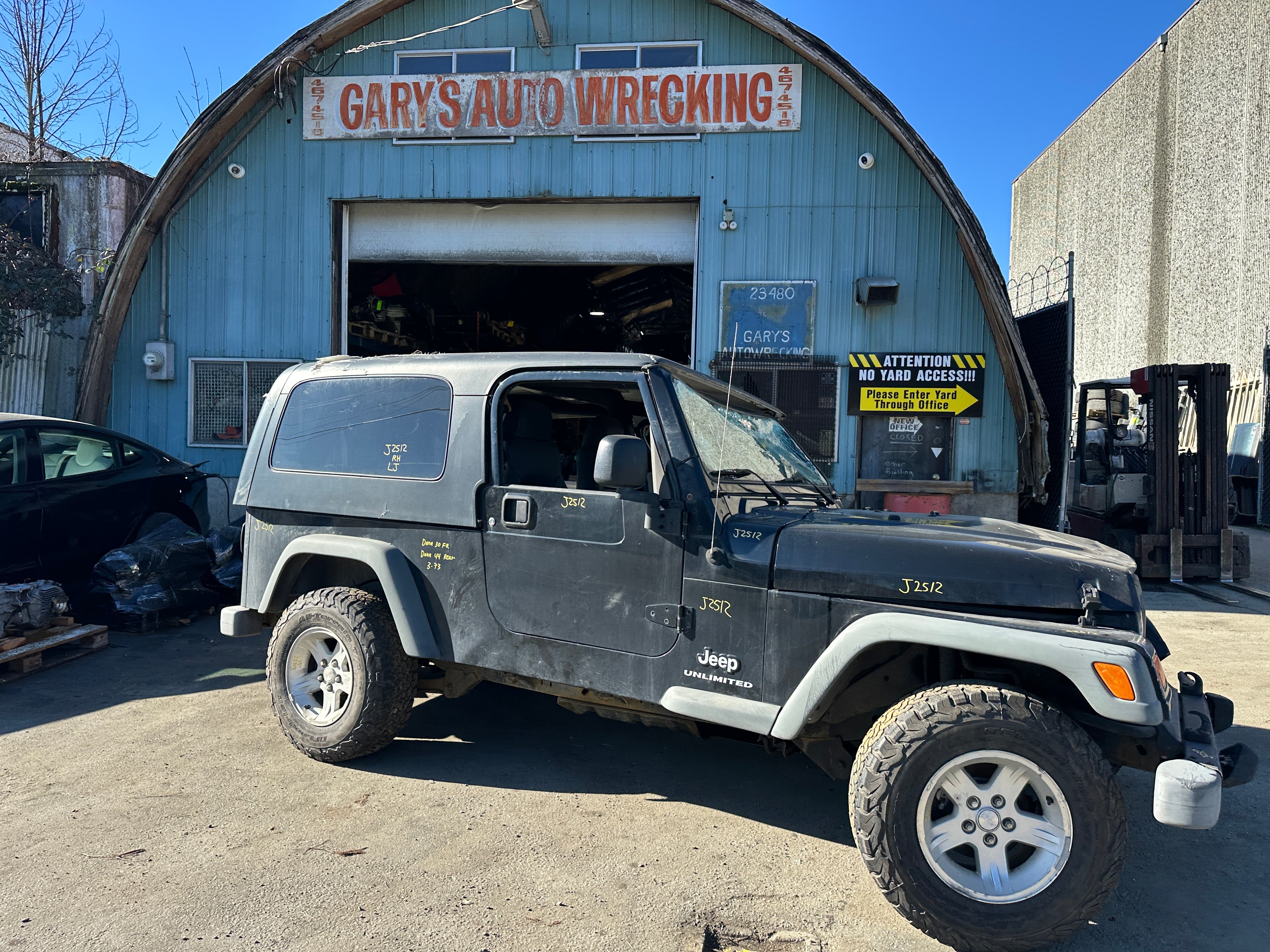 2004 Jeep Wrangler LJ – J2512