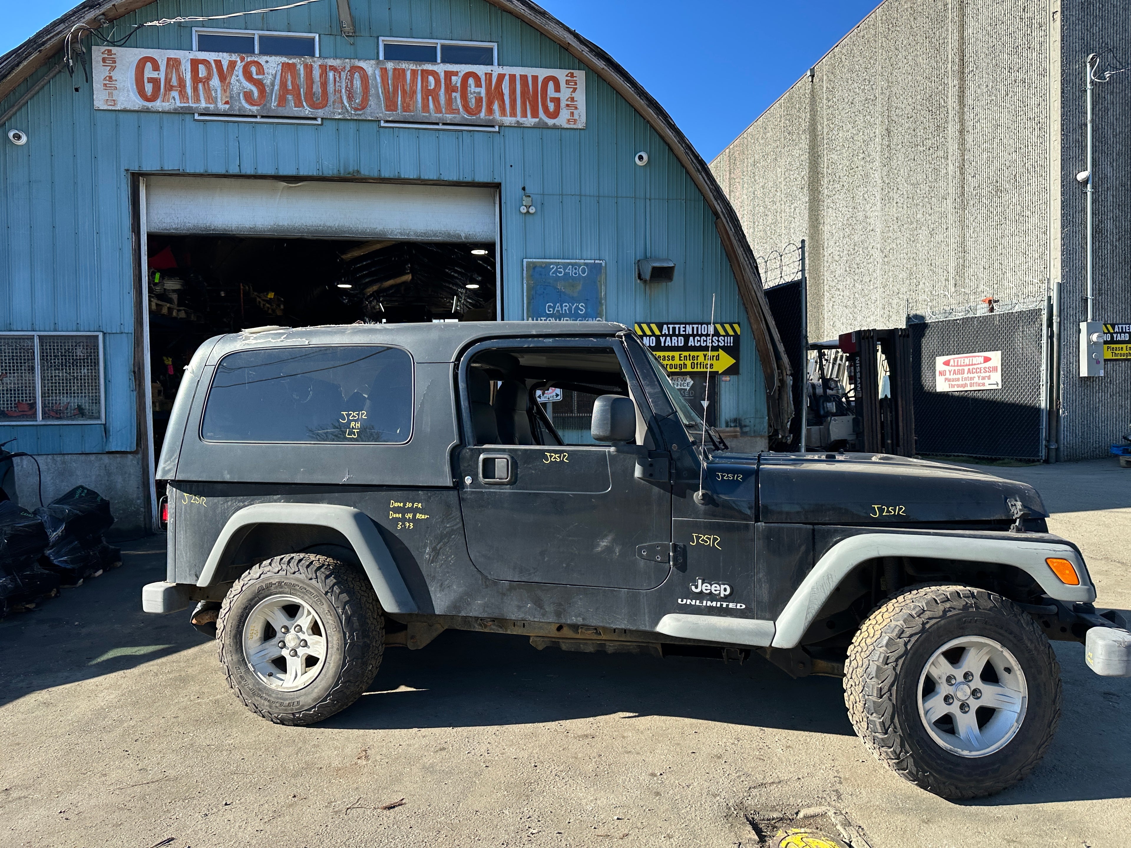 2004 Jeep Wrangler LJ – J2512