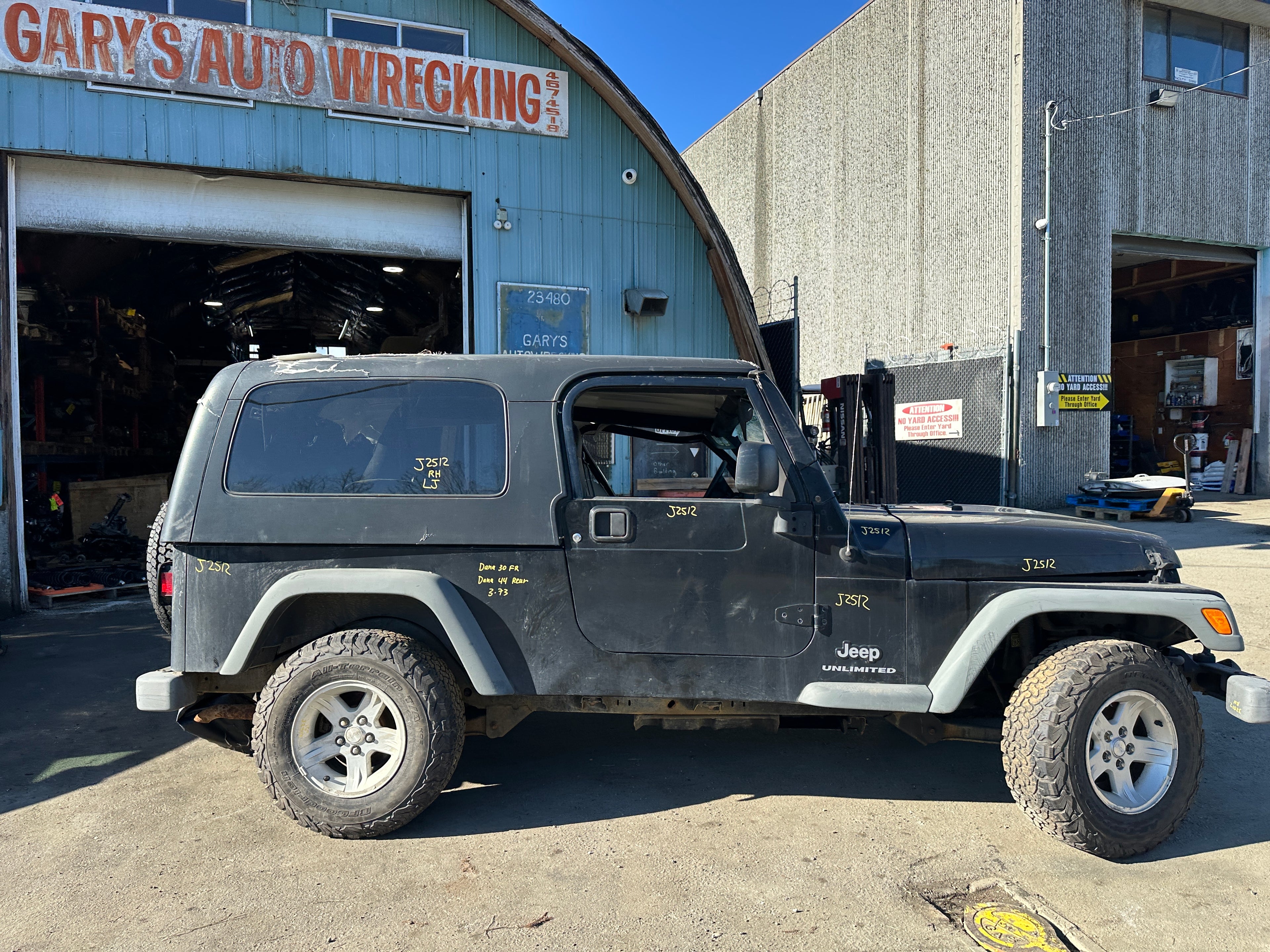 2004 Jeep Wrangler LJ – J2512
