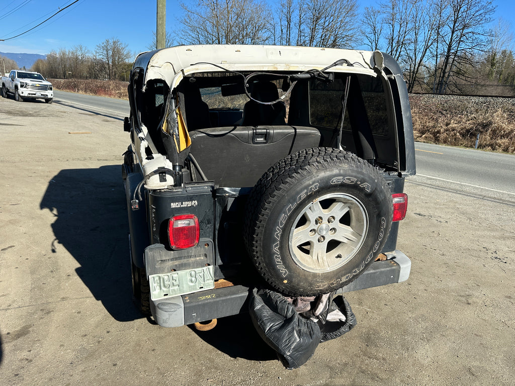 2004 Jeep Wrangler LJ – J2512