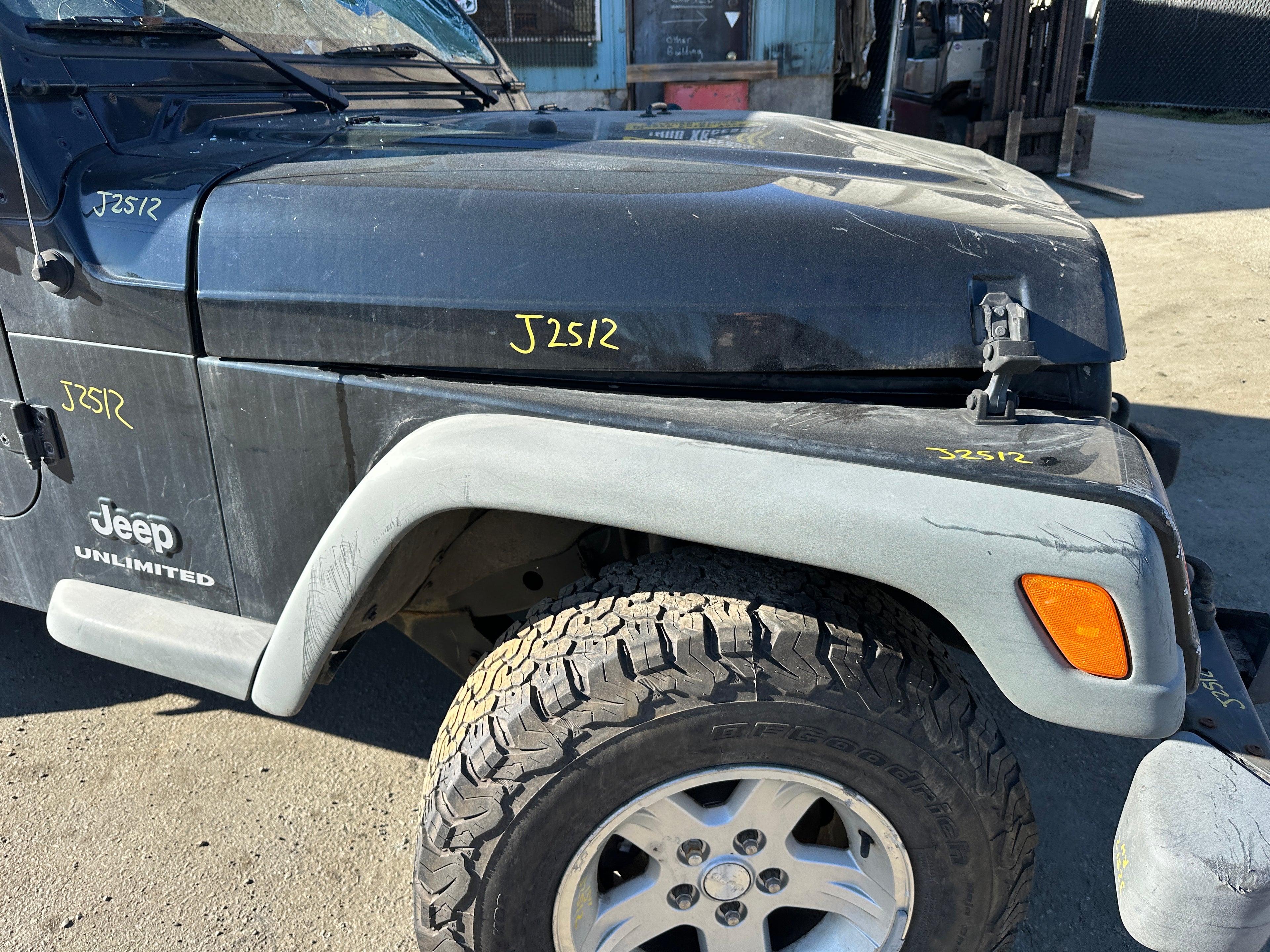2004 Jeep Wrangler LJ – J2512