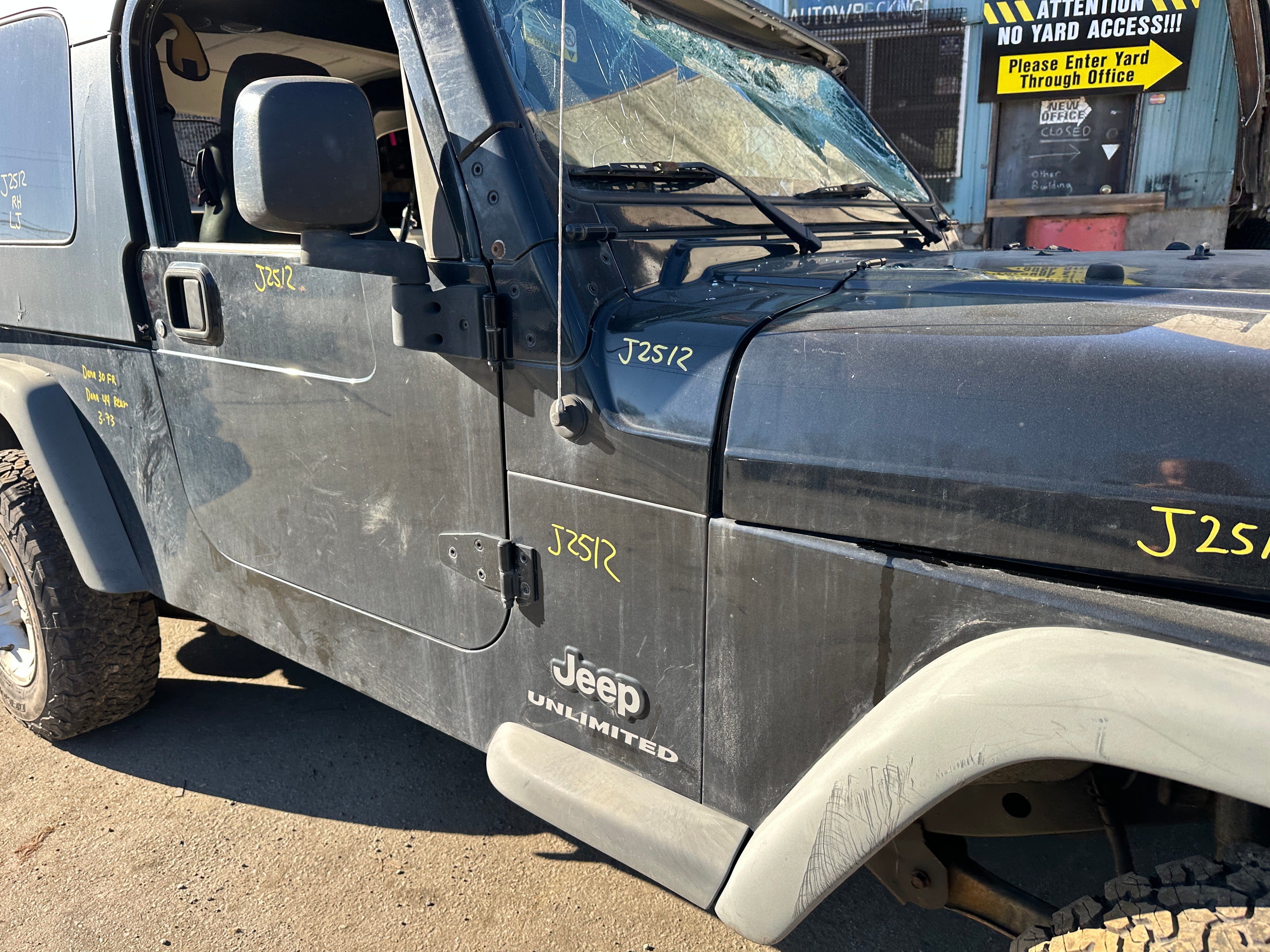 2004 Jeep Wrangler LJ – J2512