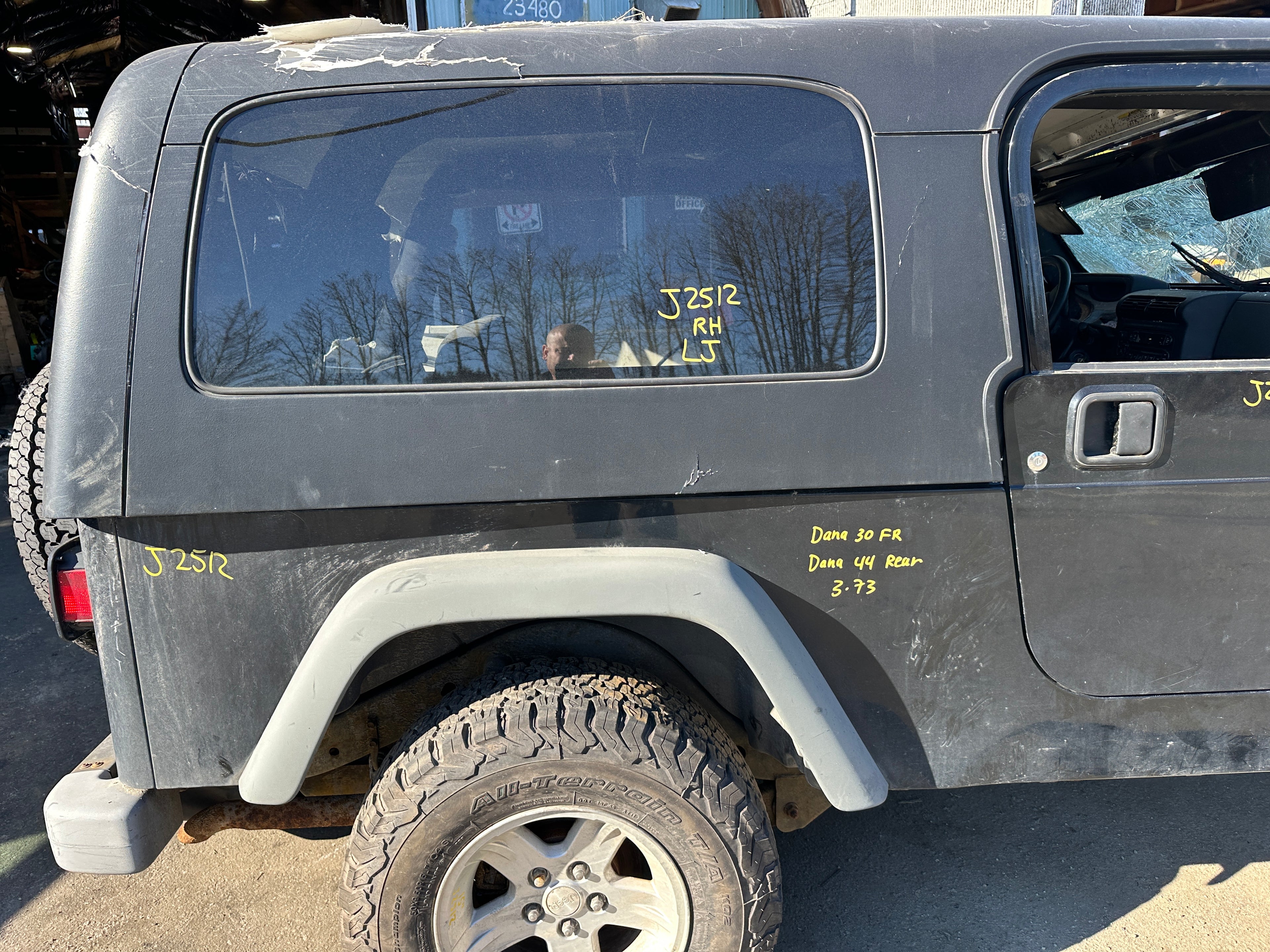 2004 Jeep Wrangler LJ – J2512