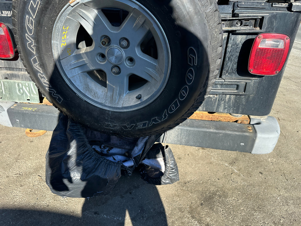 2004 Jeep Wrangler LJ – J2512