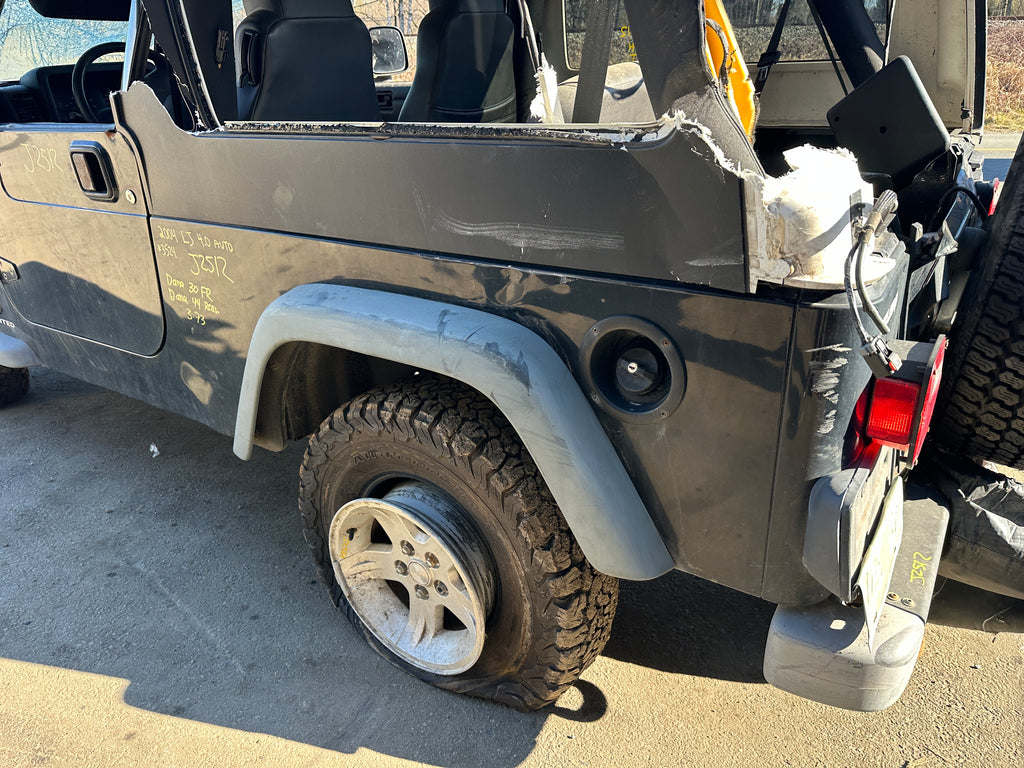 2004 Jeep Wrangler LJ – J2512