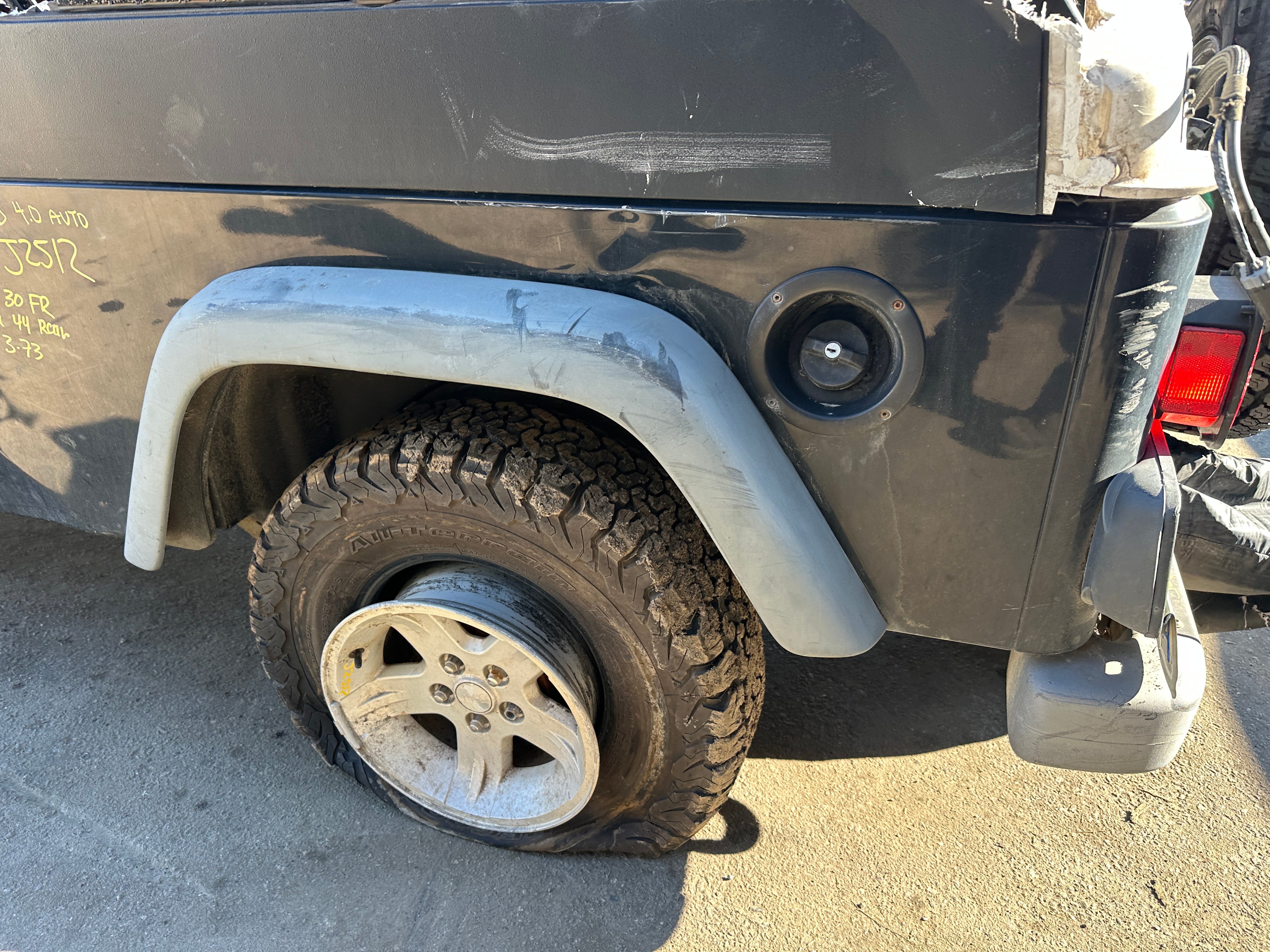 2004 Jeep Wrangler LJ – J2512