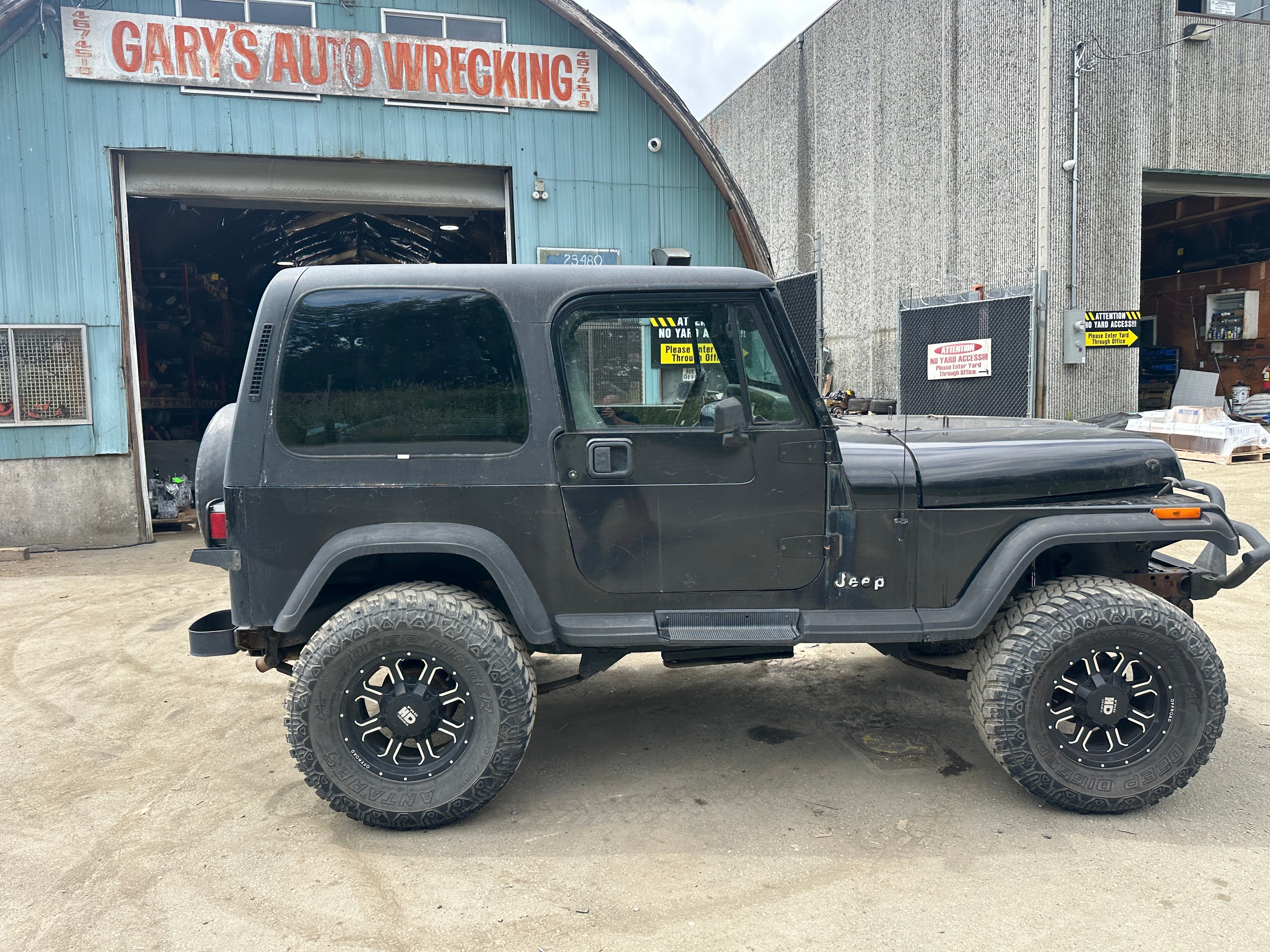 1992 Jeep Wrangler YJ 2.5 – J2533