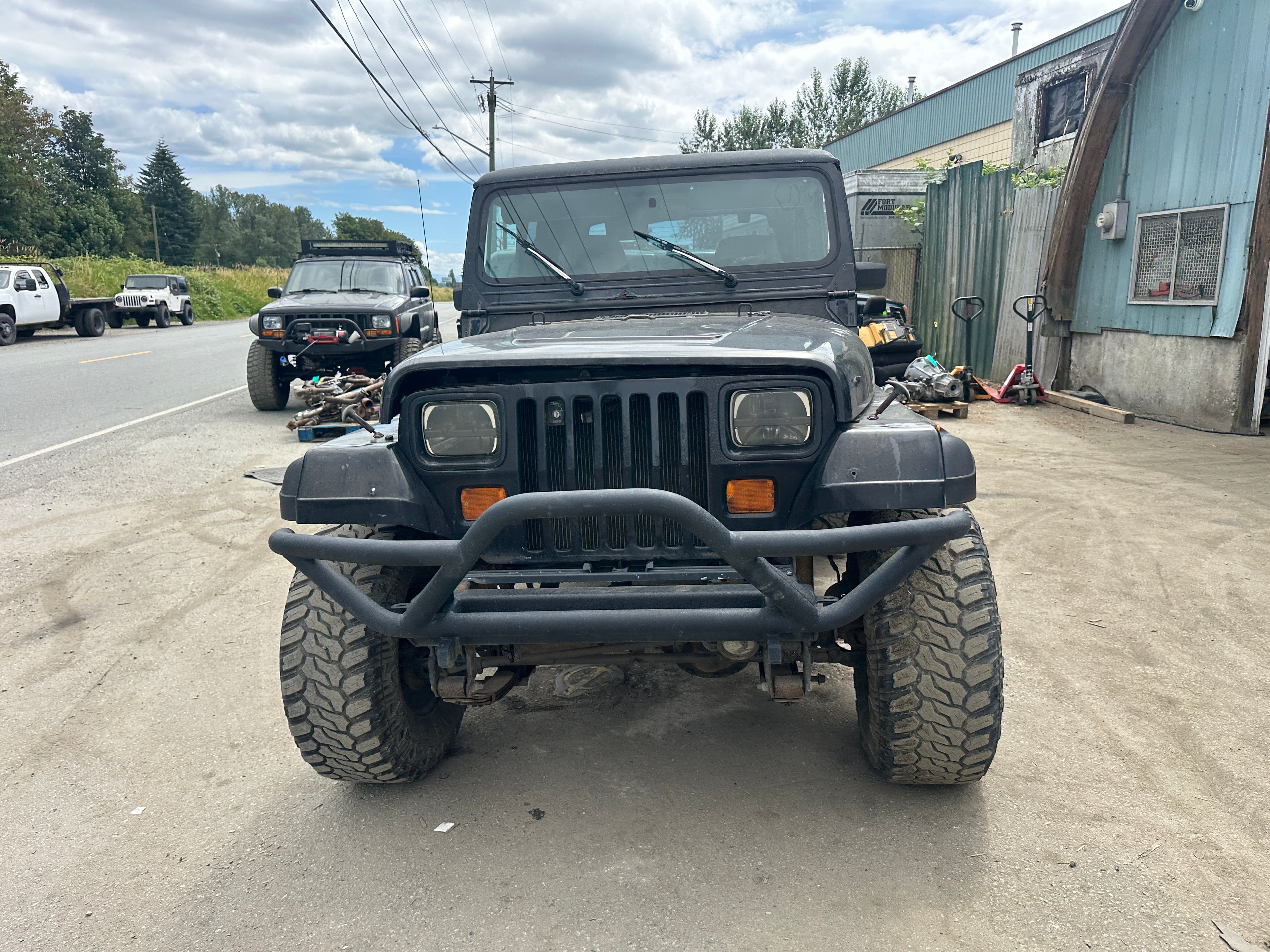 1992 Jeep Wrangler YJ 2.5 – J2533