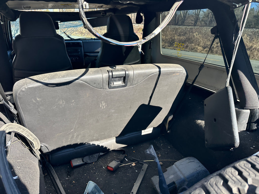 2004 Jeep Wrangler LJ – J2512