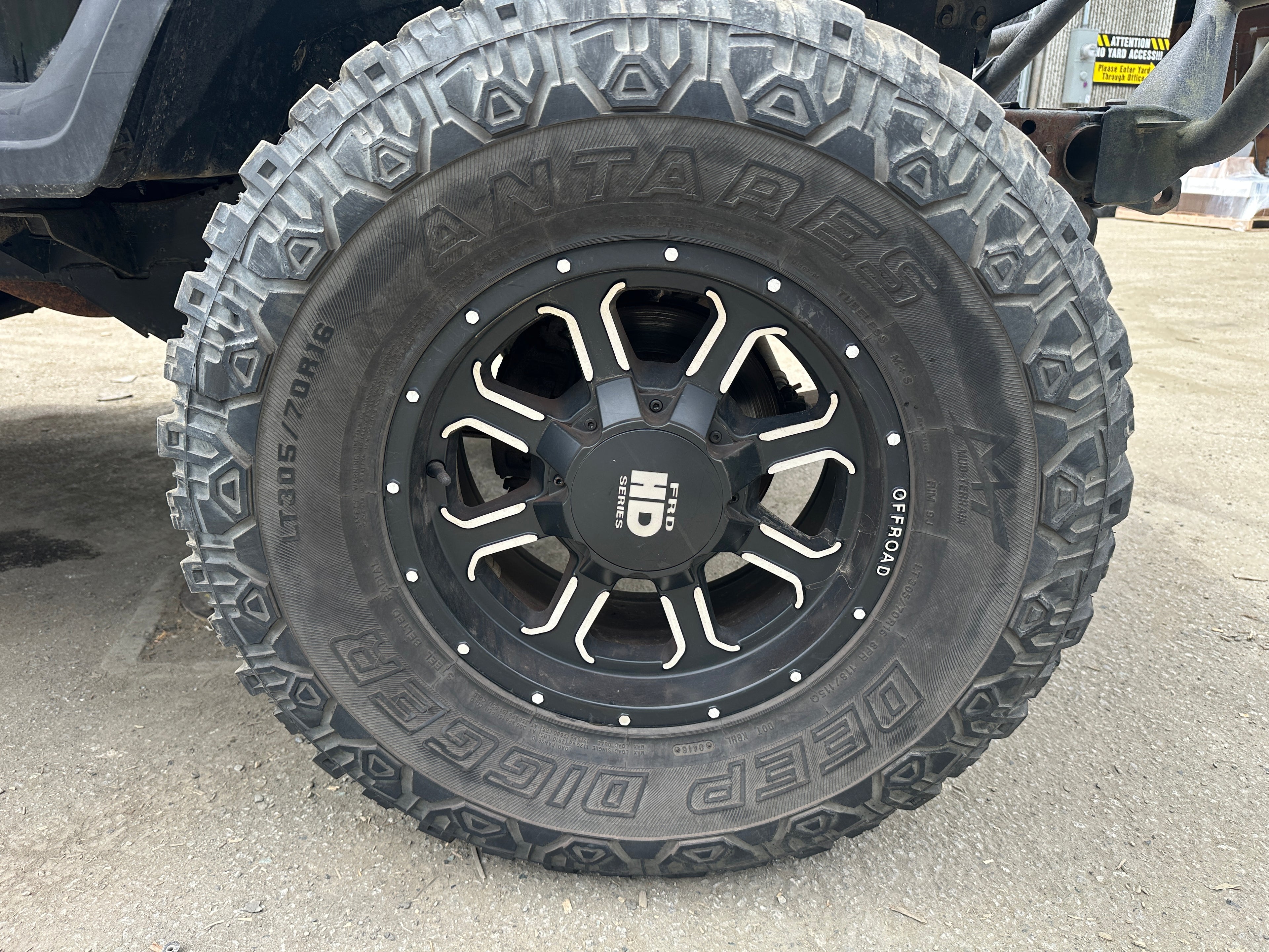 1992 Jeep Wrangler YJ 2.5 – J2533