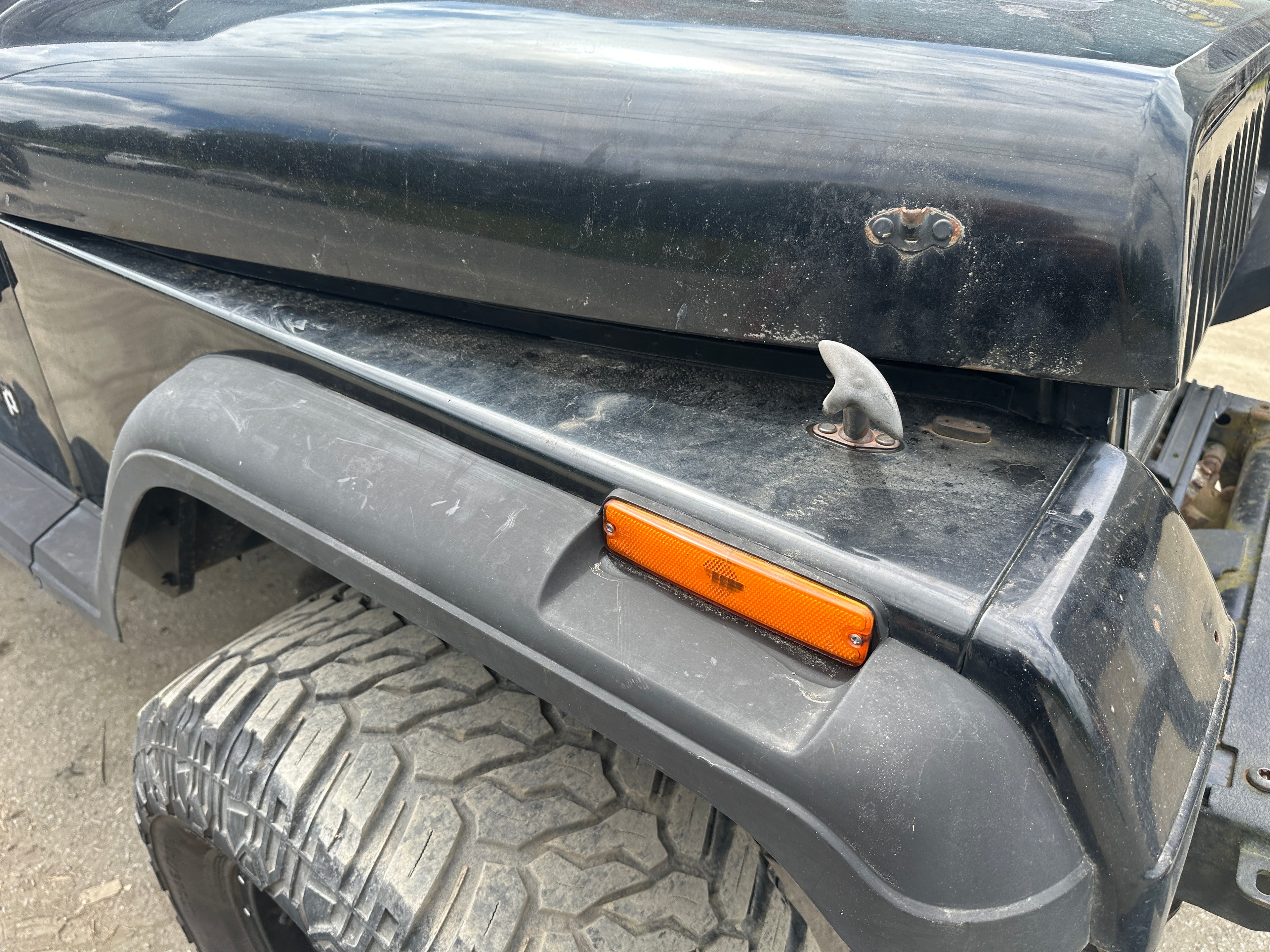 1992 Jeep Wrangler YJ 2.5 – J2533