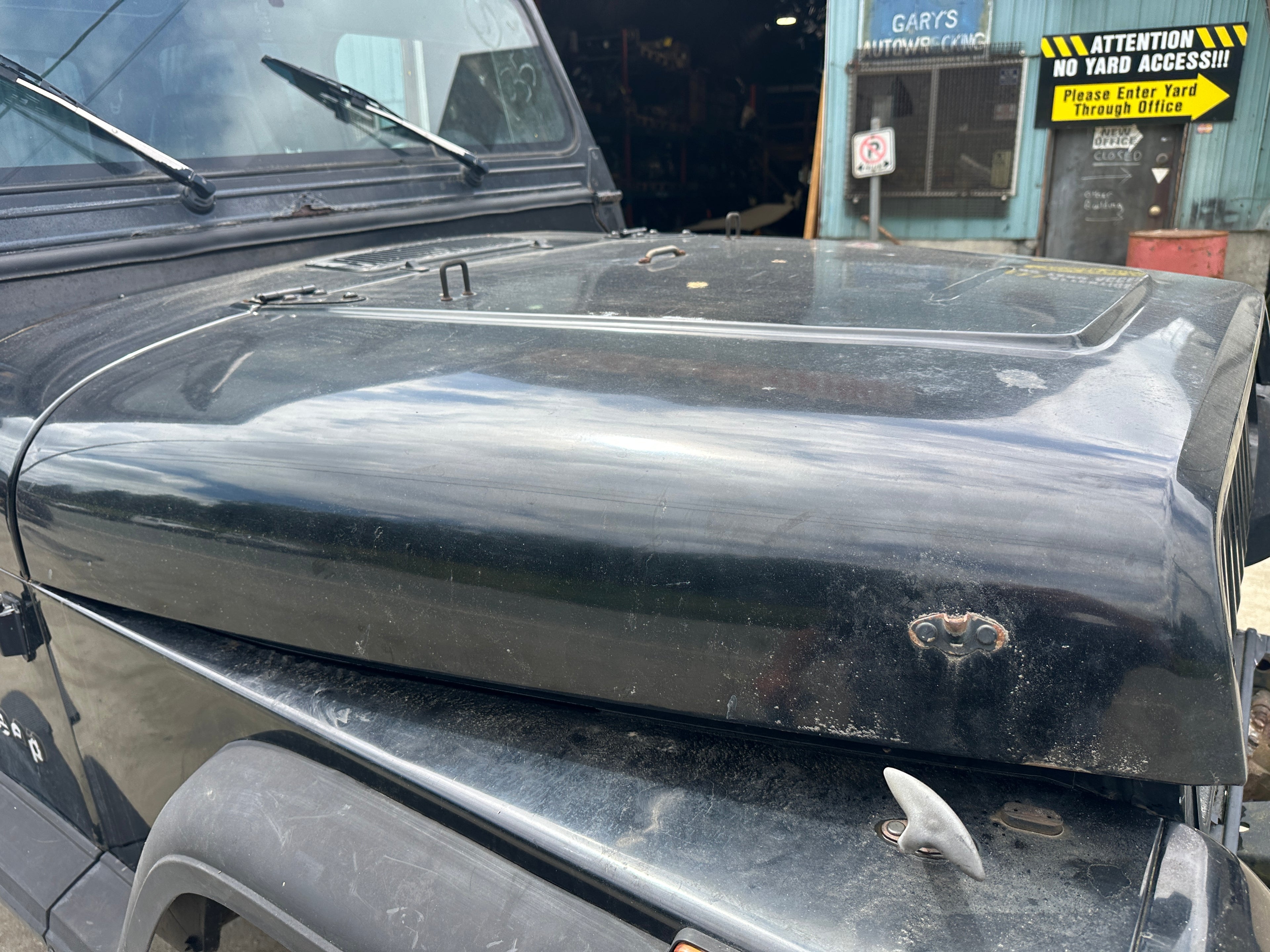 1992 Jeep Wrangler YJ 2.5 – J2533