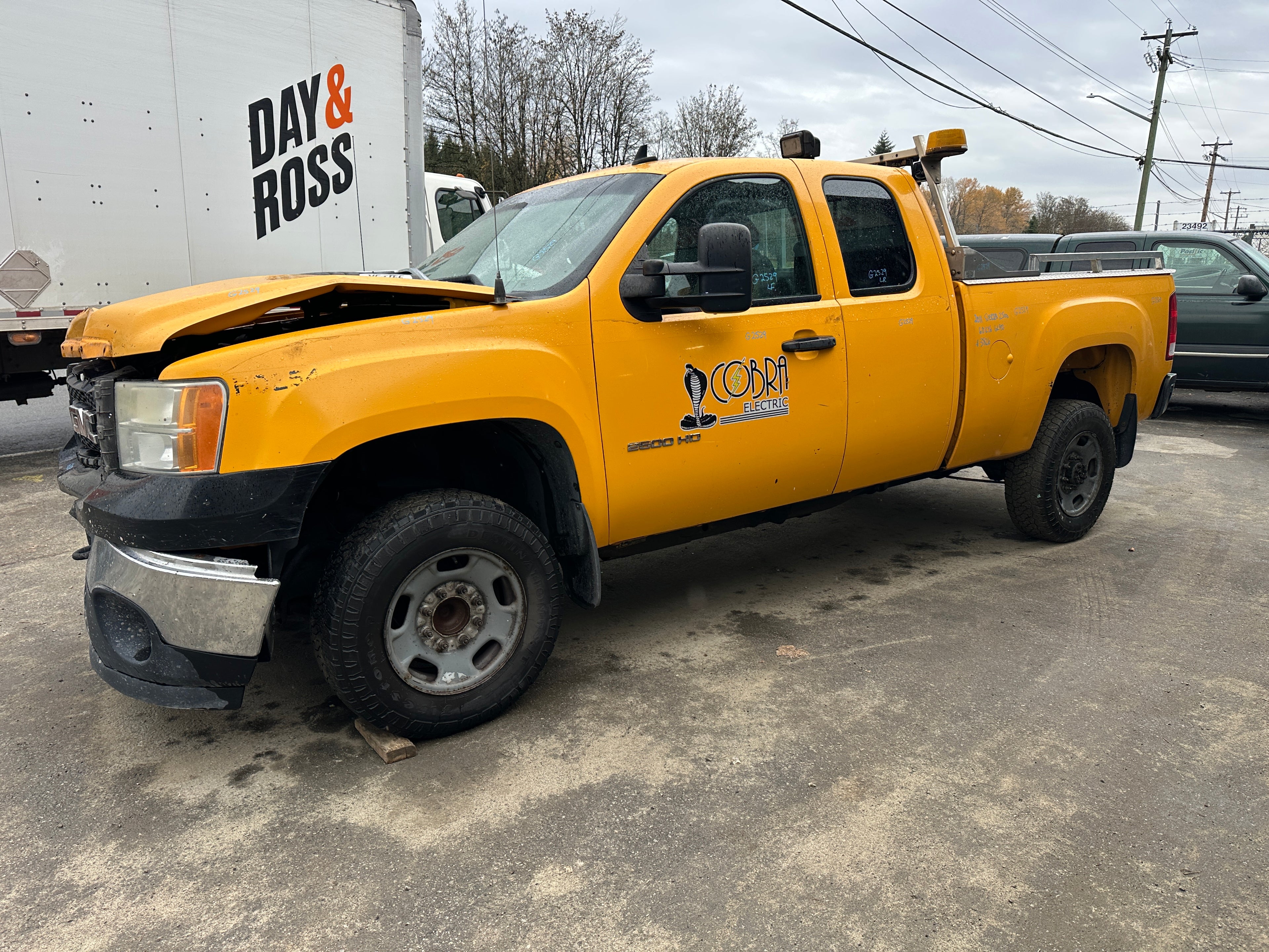 2011 GMC Sierra C2500HD 4.8 – G2529