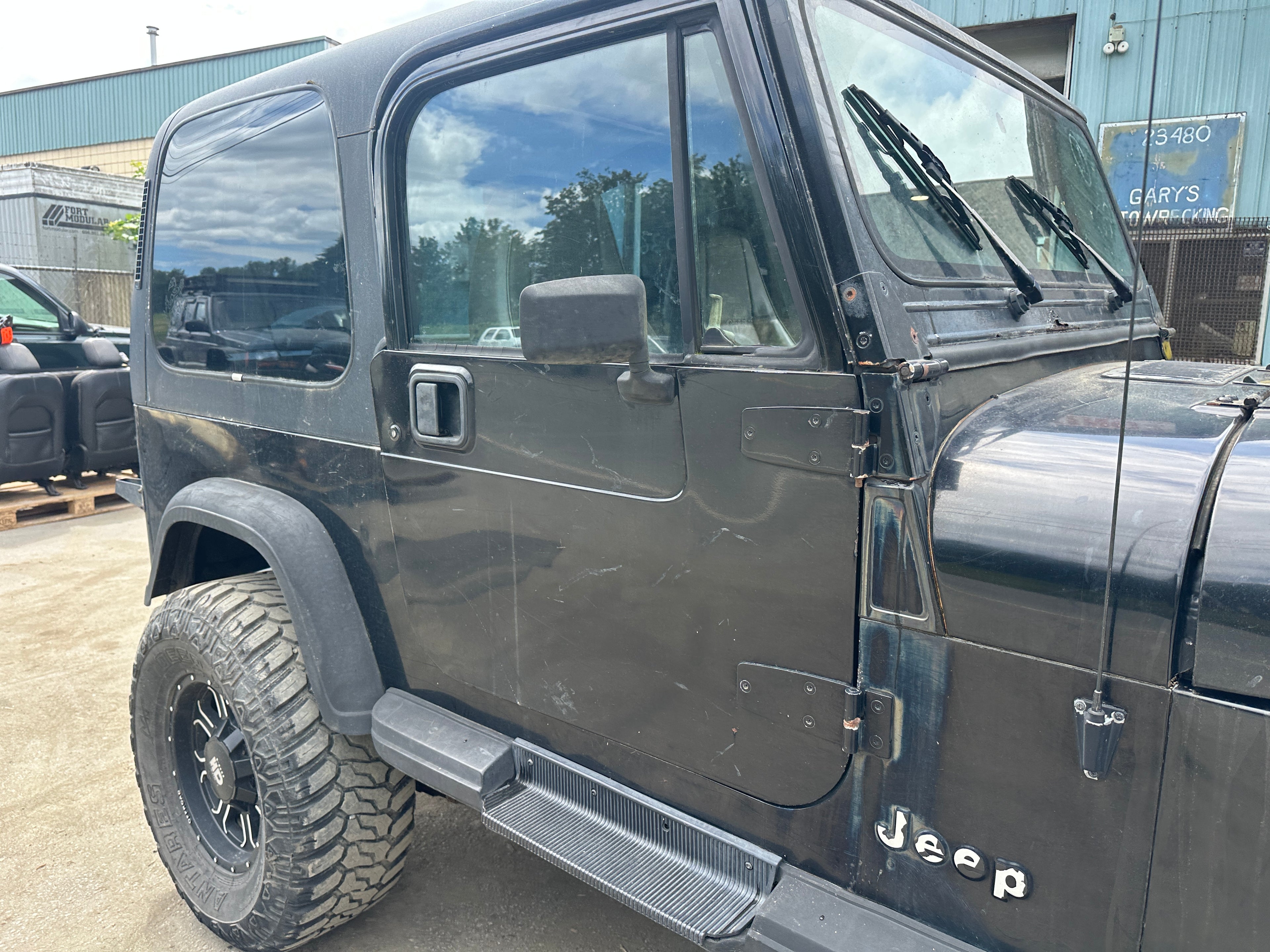 1992 Jeep Wrangler YJ 2.5 – J2533