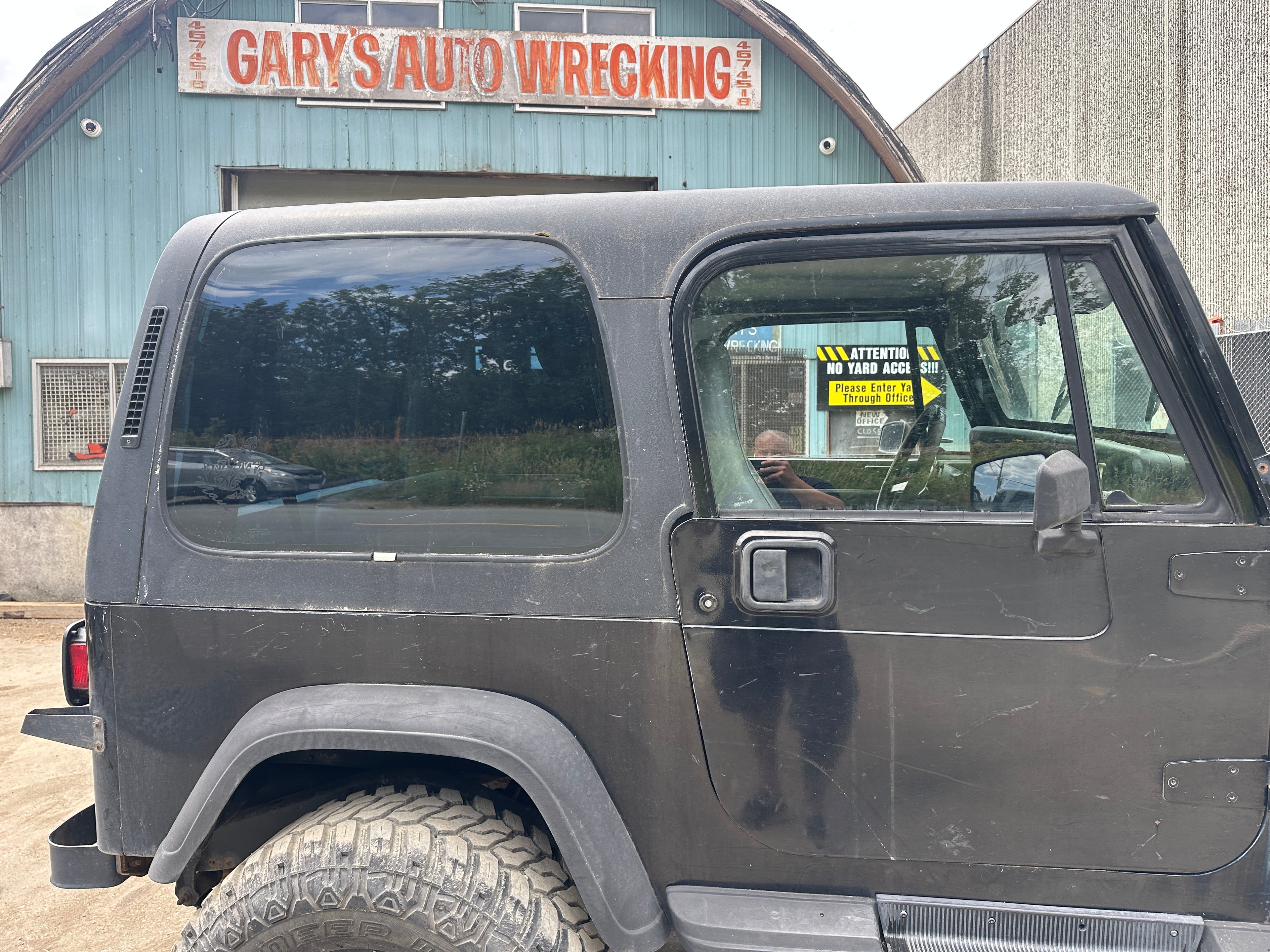 1992 Jeep Wrangler YJ 2.5 – J2533