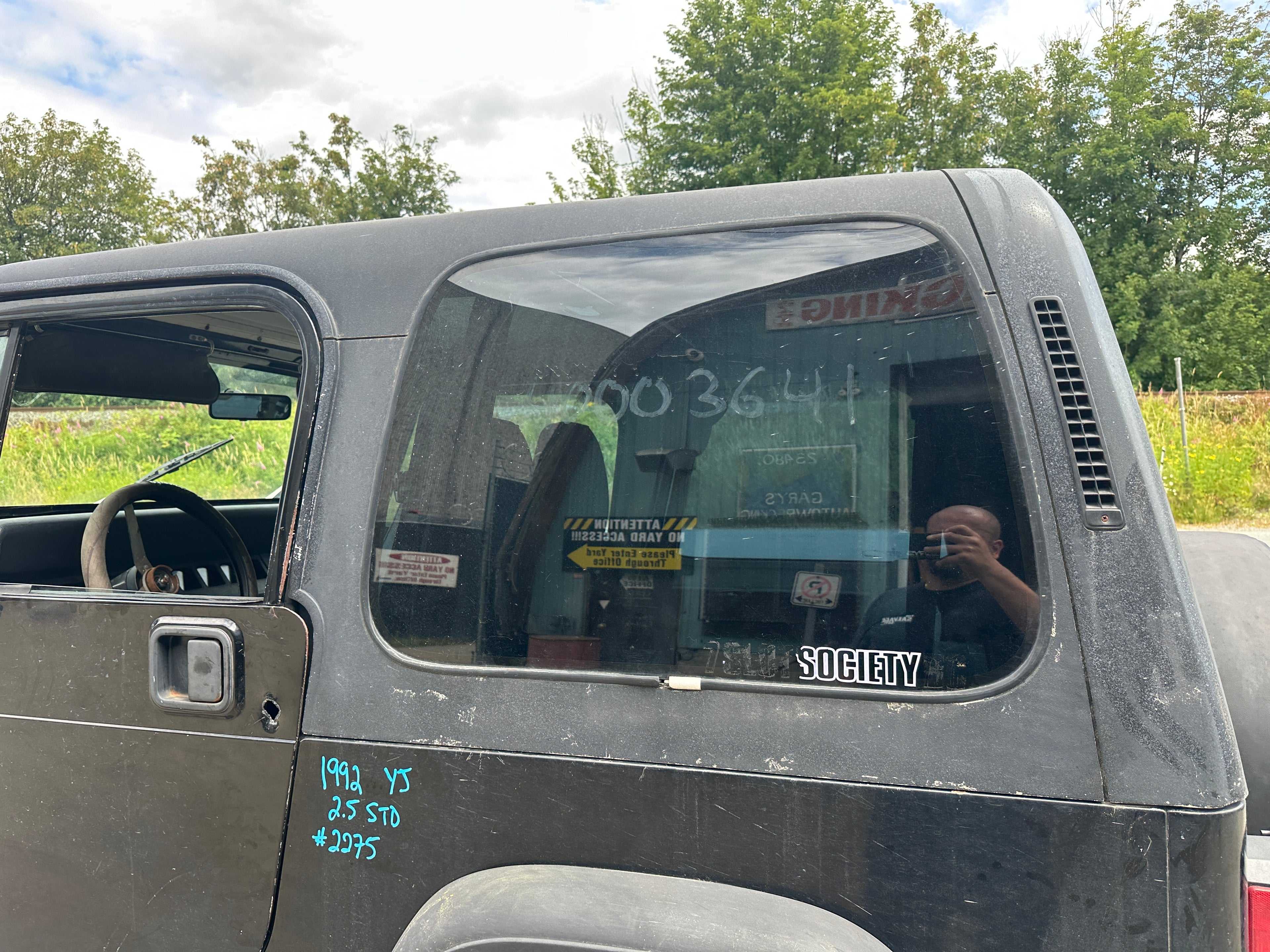 1992 Jeep Wrangler YJ 2.5 – J2533