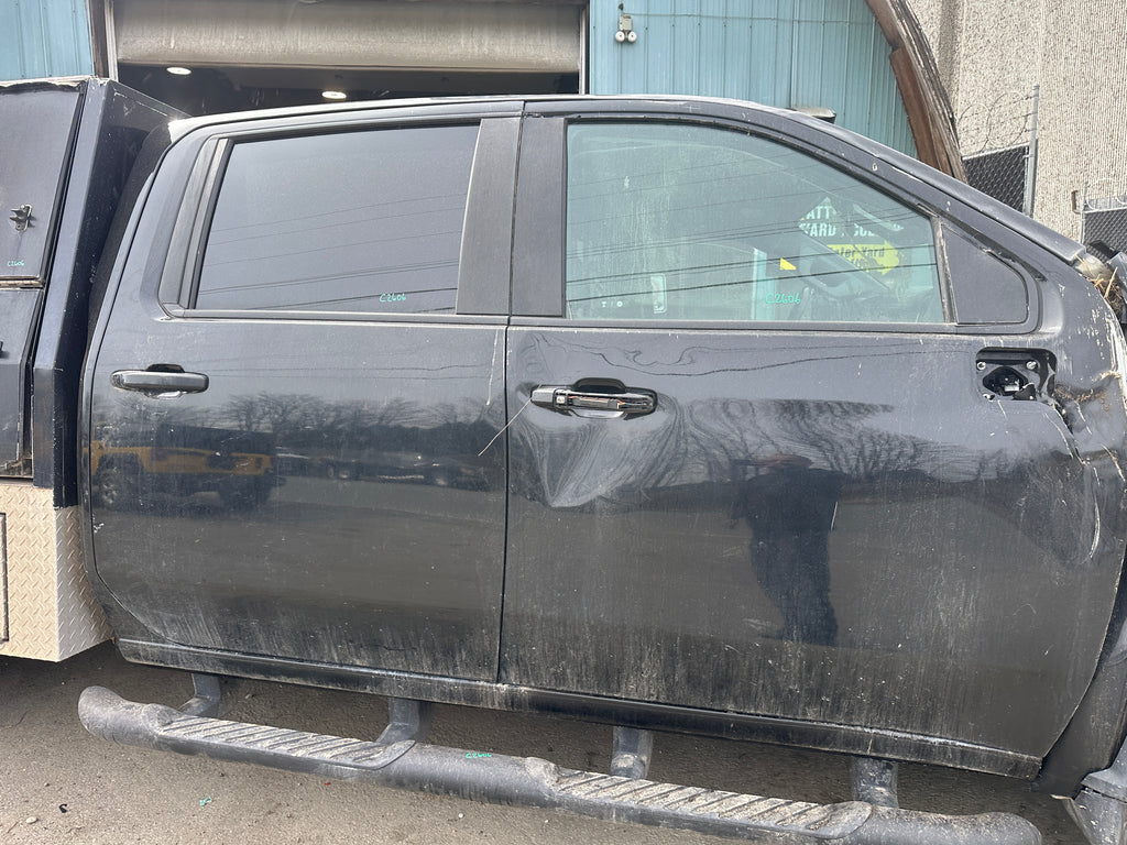 2023 Chevrolet Silverado K3500 LTZ 6.6 L5P Duramax – C2606
