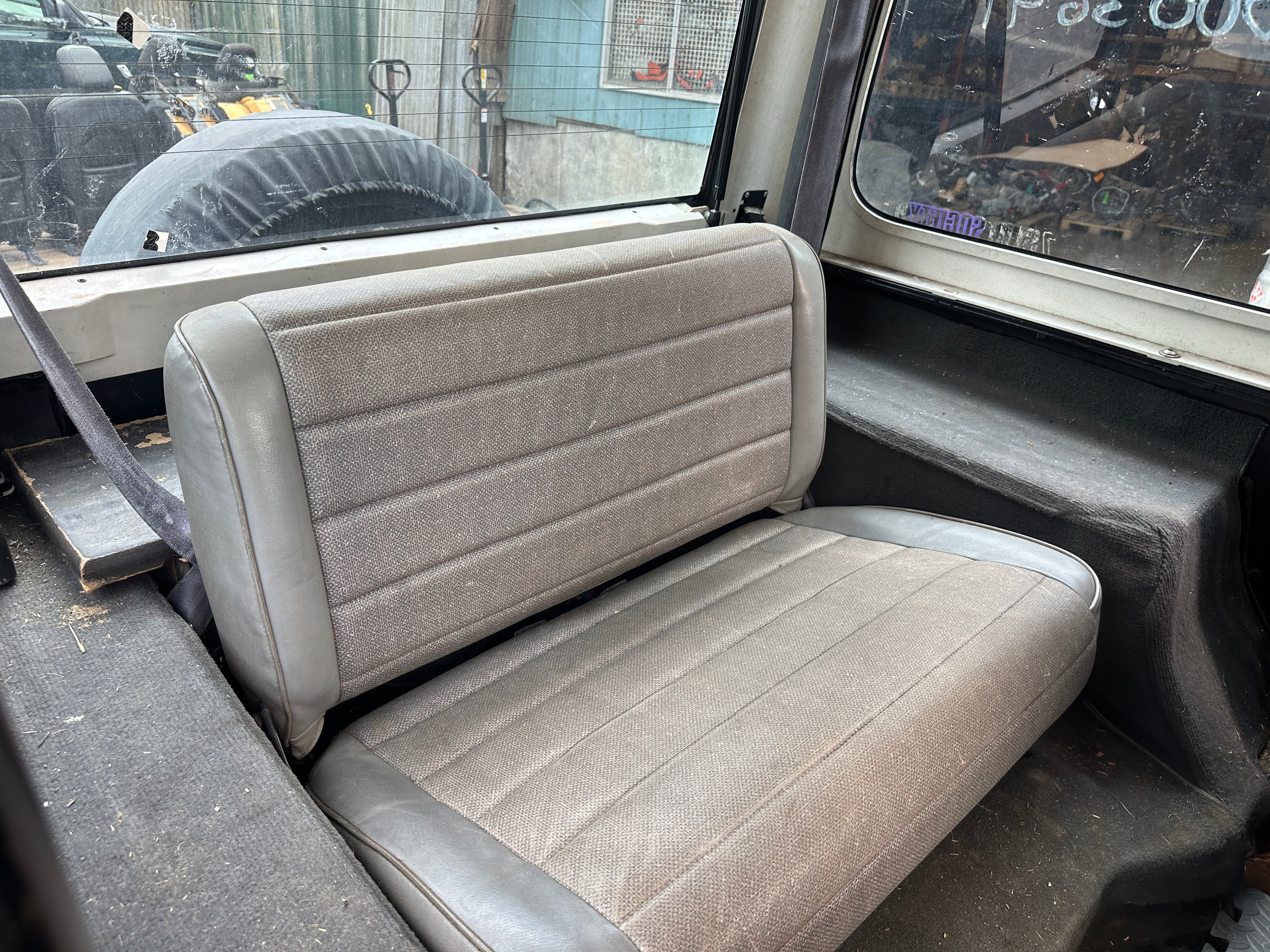 1992 Jeep Wrangler YJ 2.5 – J2533